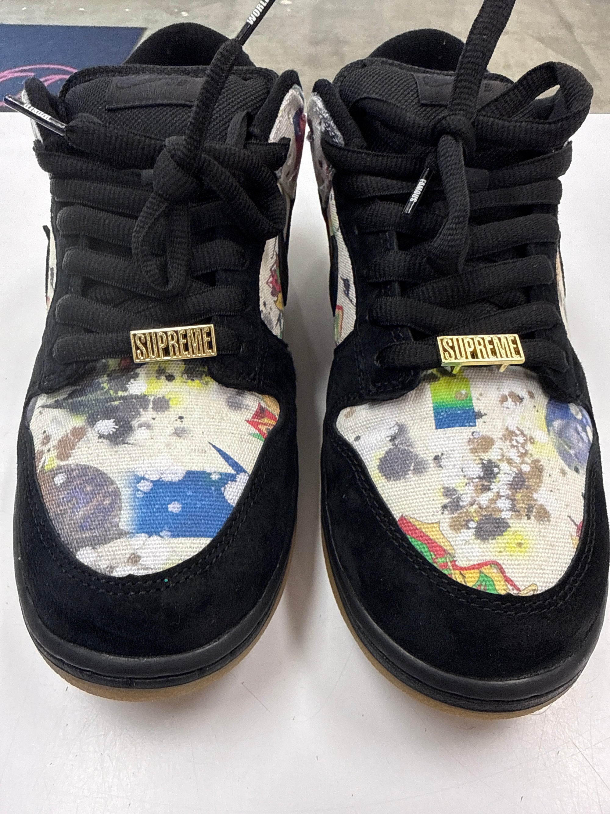 SB DUNK LOW SUPREME RAMMELLZEE - SIZE 11 (WORN)