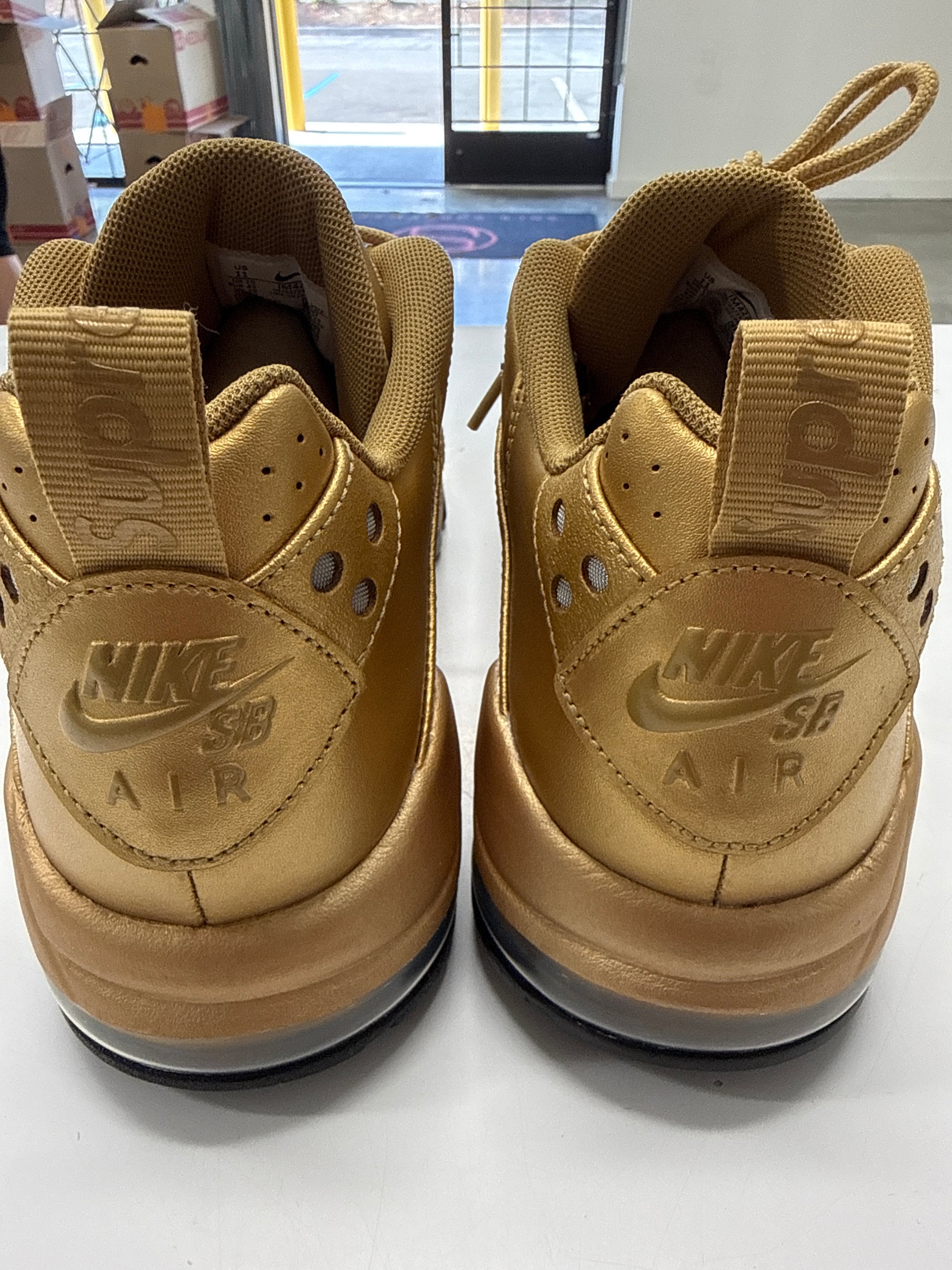 SB AIR MAX 2 CB '94 SUPREME METALLIC GOLD - SIZE 11 (WORN)