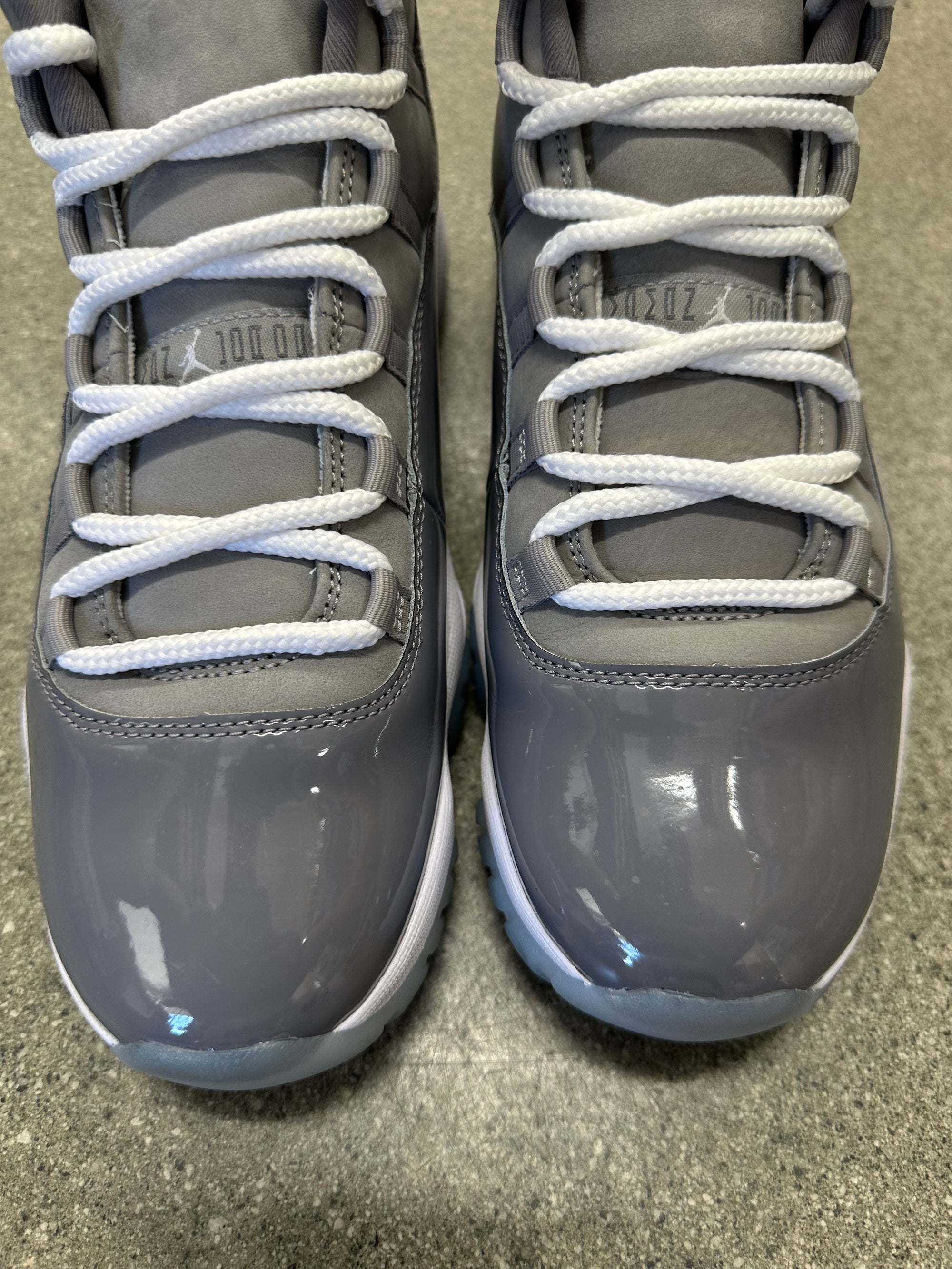 AIR JORDAN 11 COOL GREY 2021 - SIZE 9.5 (WORN) (SUPER CLEAN)