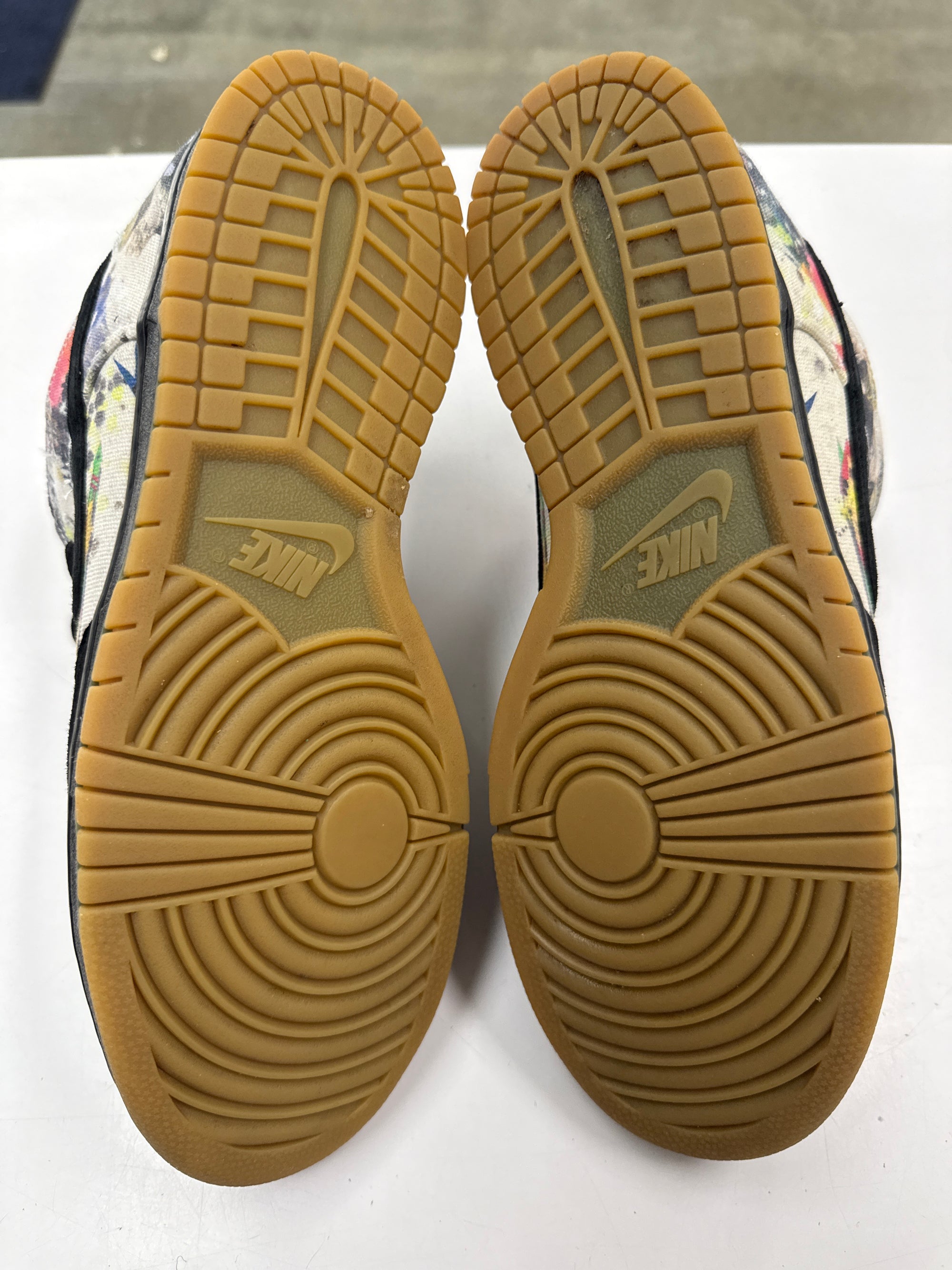 SB DUNK LOW SUPREME RAMMELLZEE - SIZE 11 (WORN)
