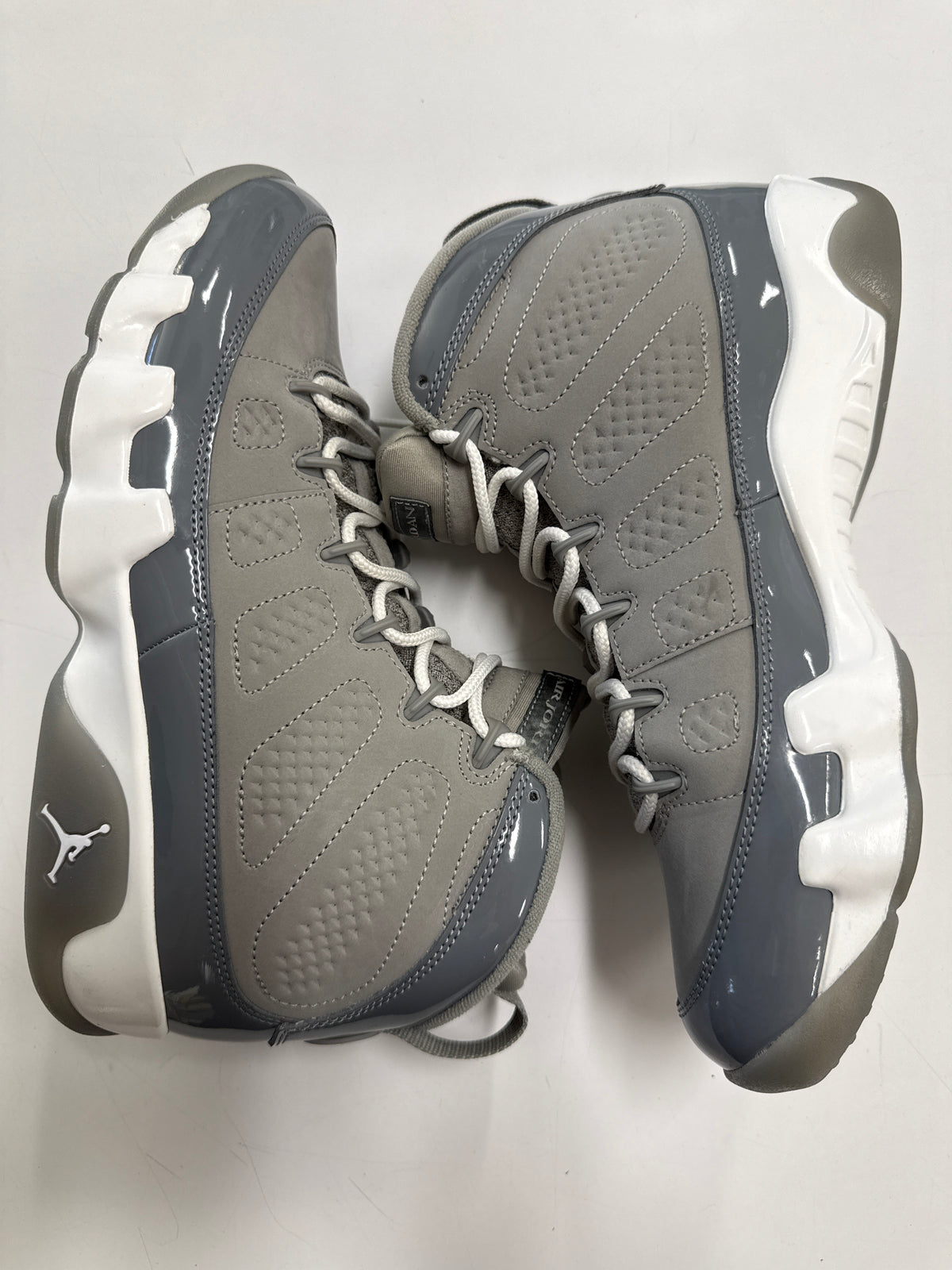 AIR JORDAN 9 COOL GREY 2025 - SIZE 8.5 (WORN)