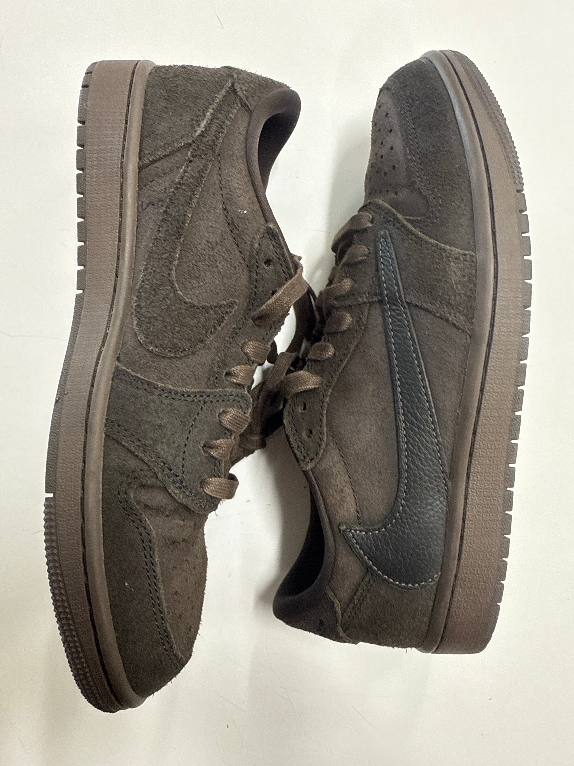 AIR JORDAN 1 LOW TRAVIS SCOTT VELVET BROWN - SIZE 8.5 (WORN) - SUPER CLEAN