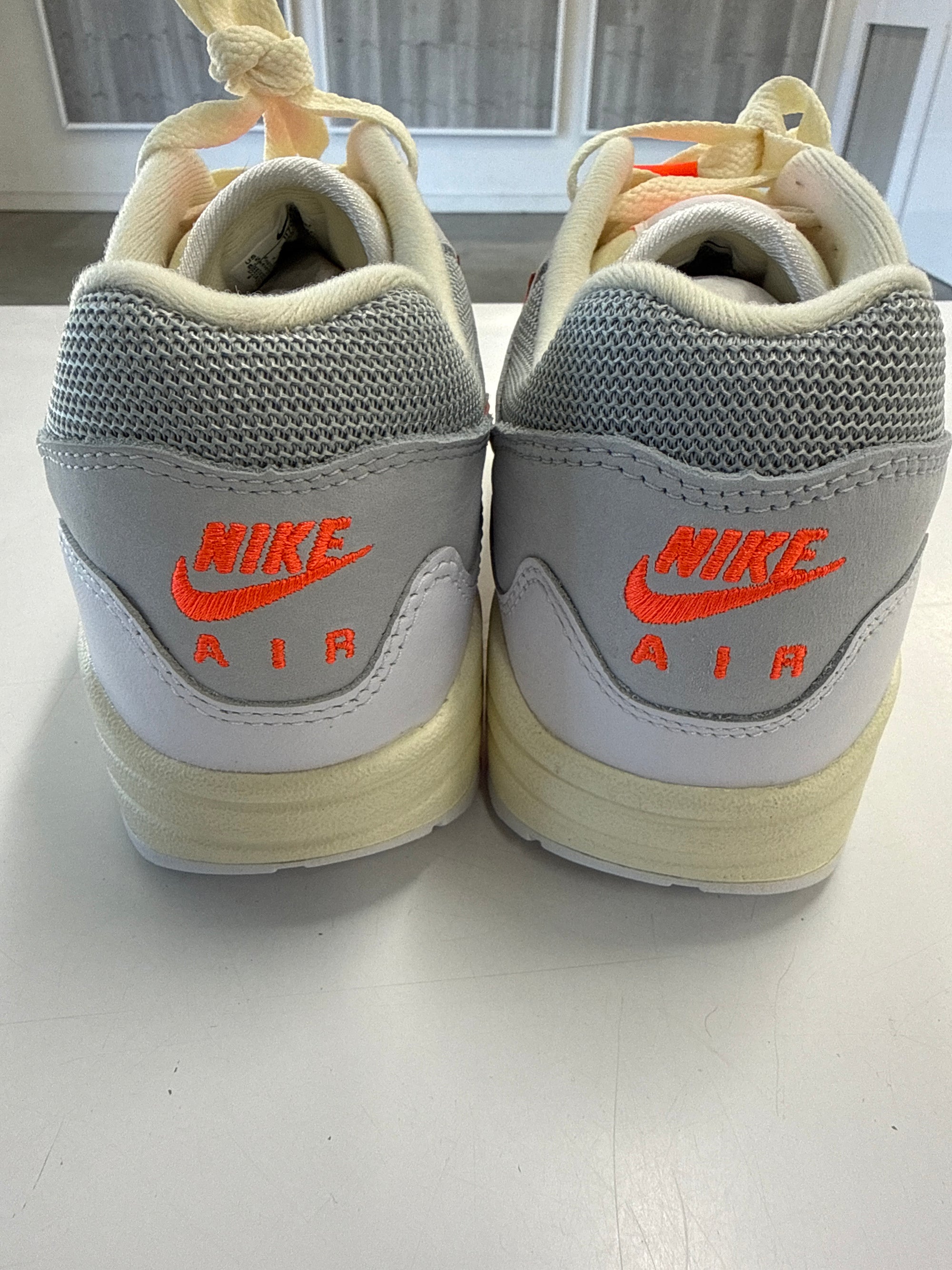 AIR MAX 1 PATTA WAVES WHITE HYPER CRIMSON - SIZE 8.5 (WORN) - SUPER CLEAN