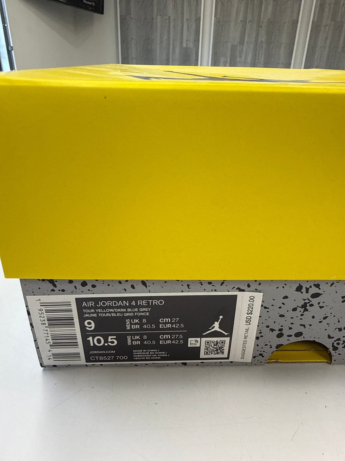 AIR JORDAN 4 LIGHTNING - SIZE 9 (WORN)