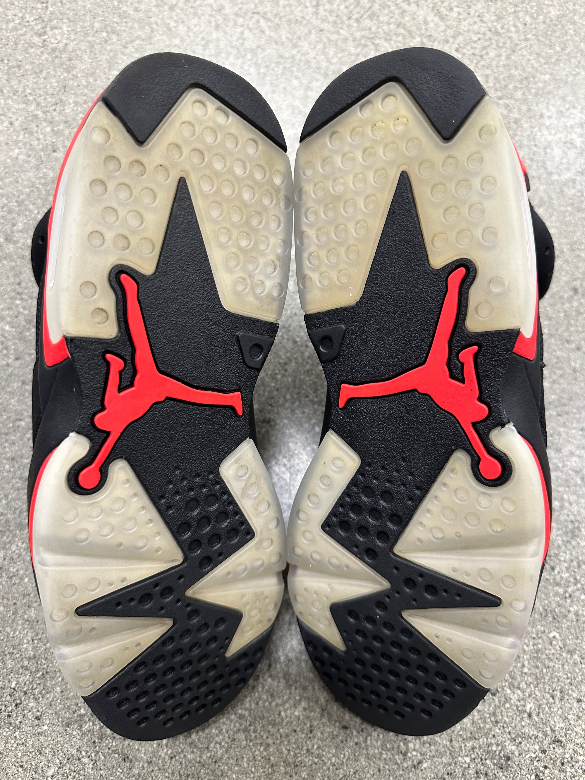AIR JORDAN 6 BLACK INFRARED 2019 - SIZE 10 (WORN)