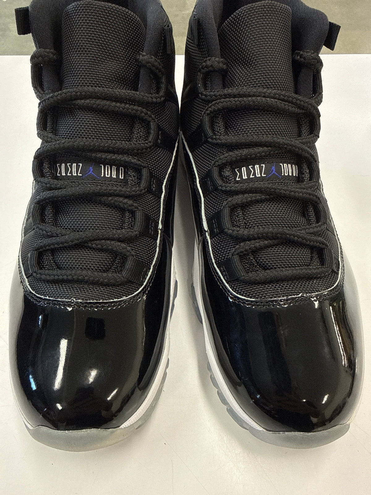 AIR JORDAN 11 SPACE JAM 2016 - SIZE 10.5 (WORN)