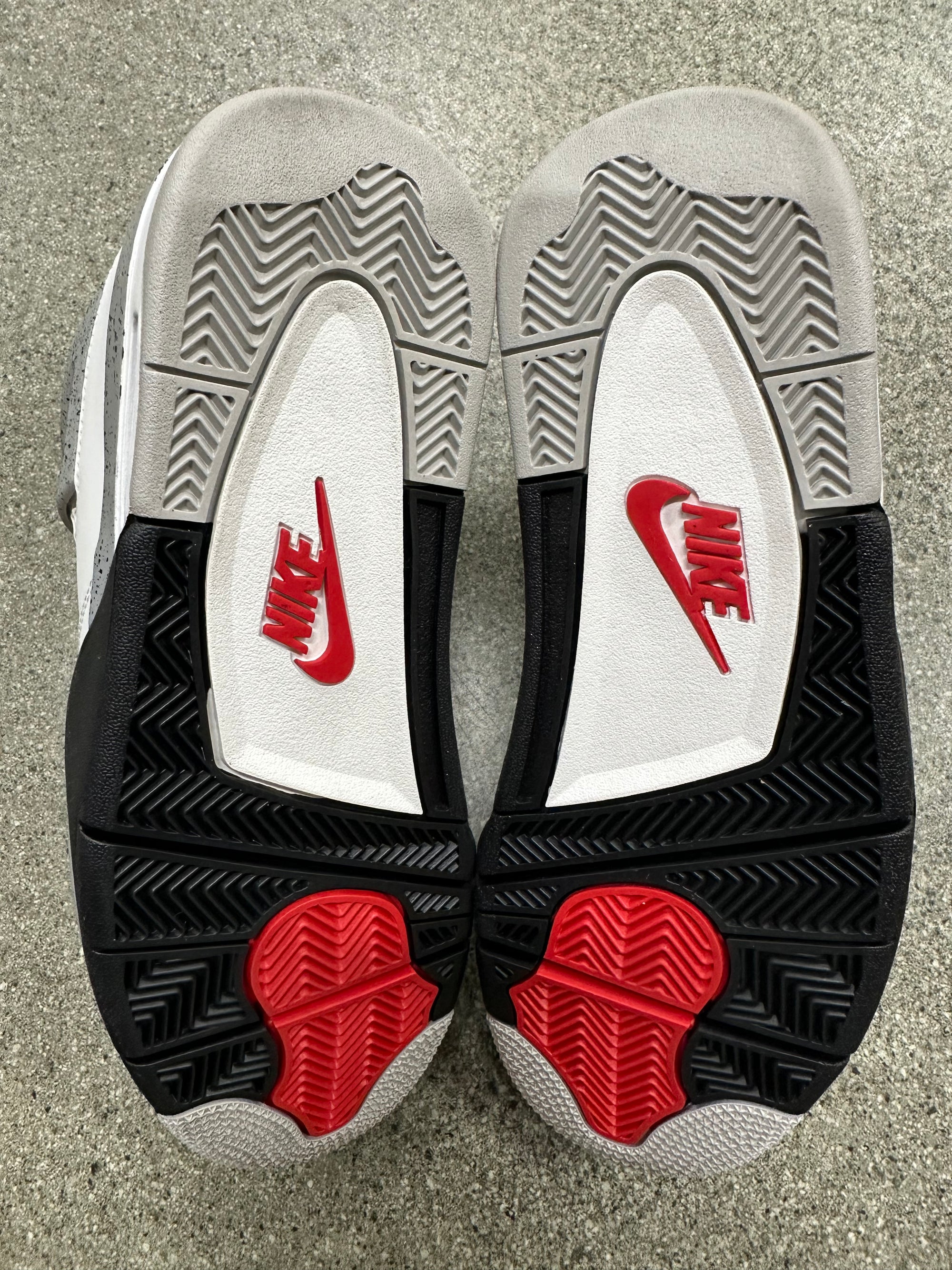 AIR JORDAN 4 WHITE CEMENT - SIZE 8.5 (WORN)