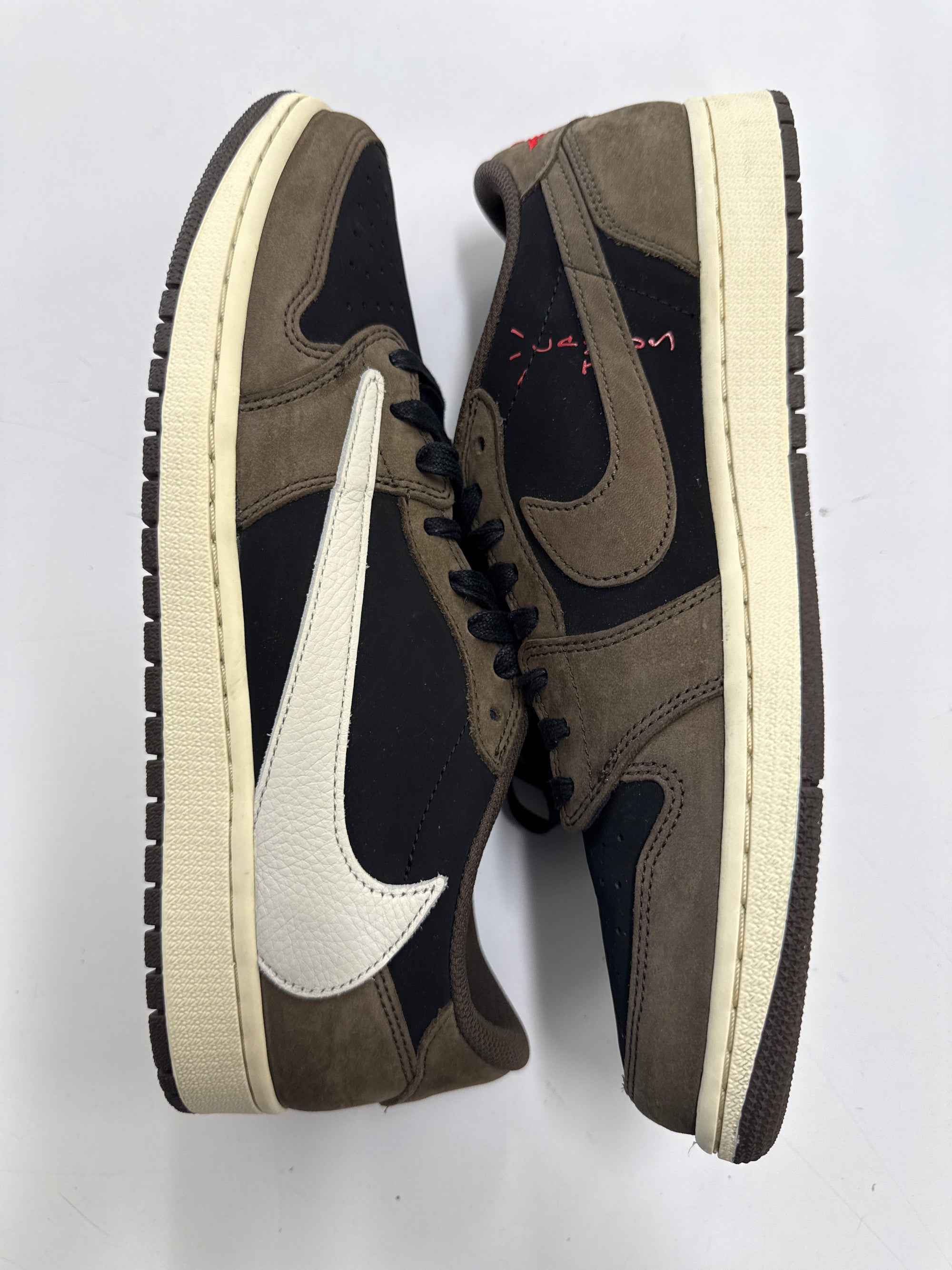 AIR JORDAN 1 LOW TRAVIS SCOTT MOCHA - SIZE 11 (WORN) - SUPER CLEAN