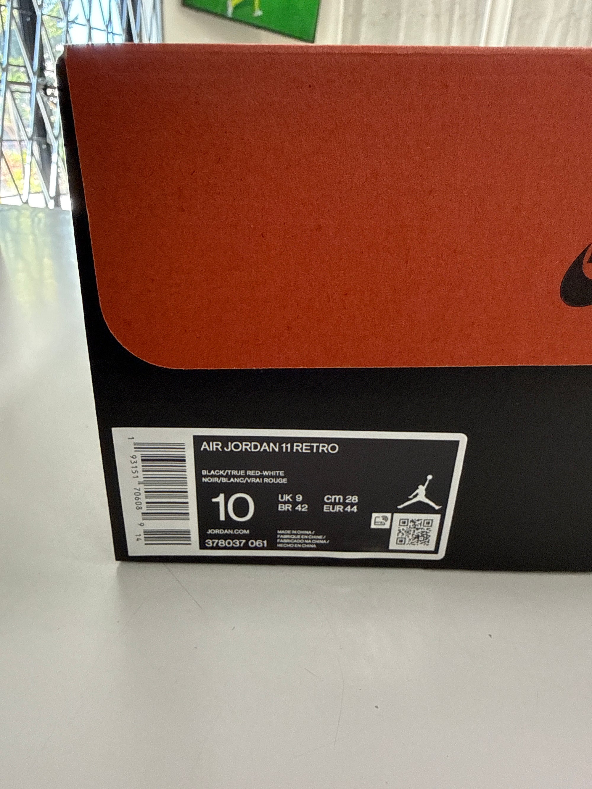AIR JORDAN 11 BRED 2019 - SIZE 10 (WORN) - SUPER CLEAN