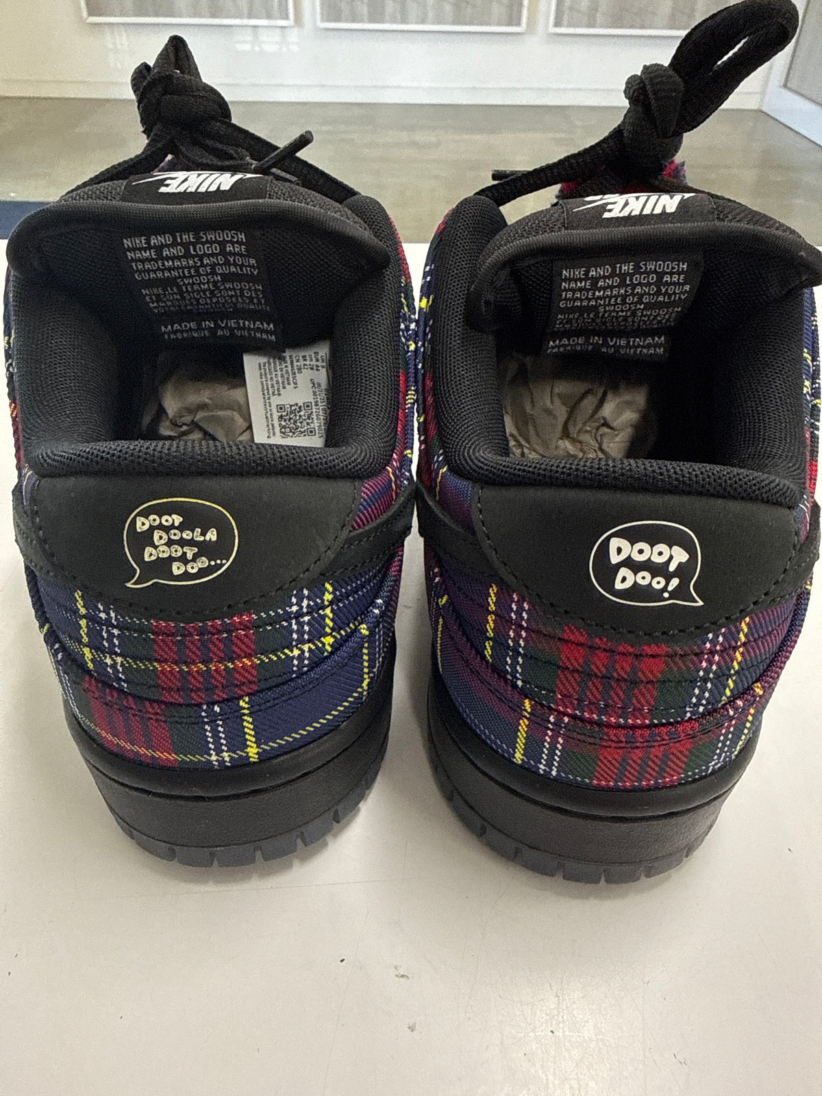 SB DUNK LOW NARDWUAR - SIZE 10 (WORN)