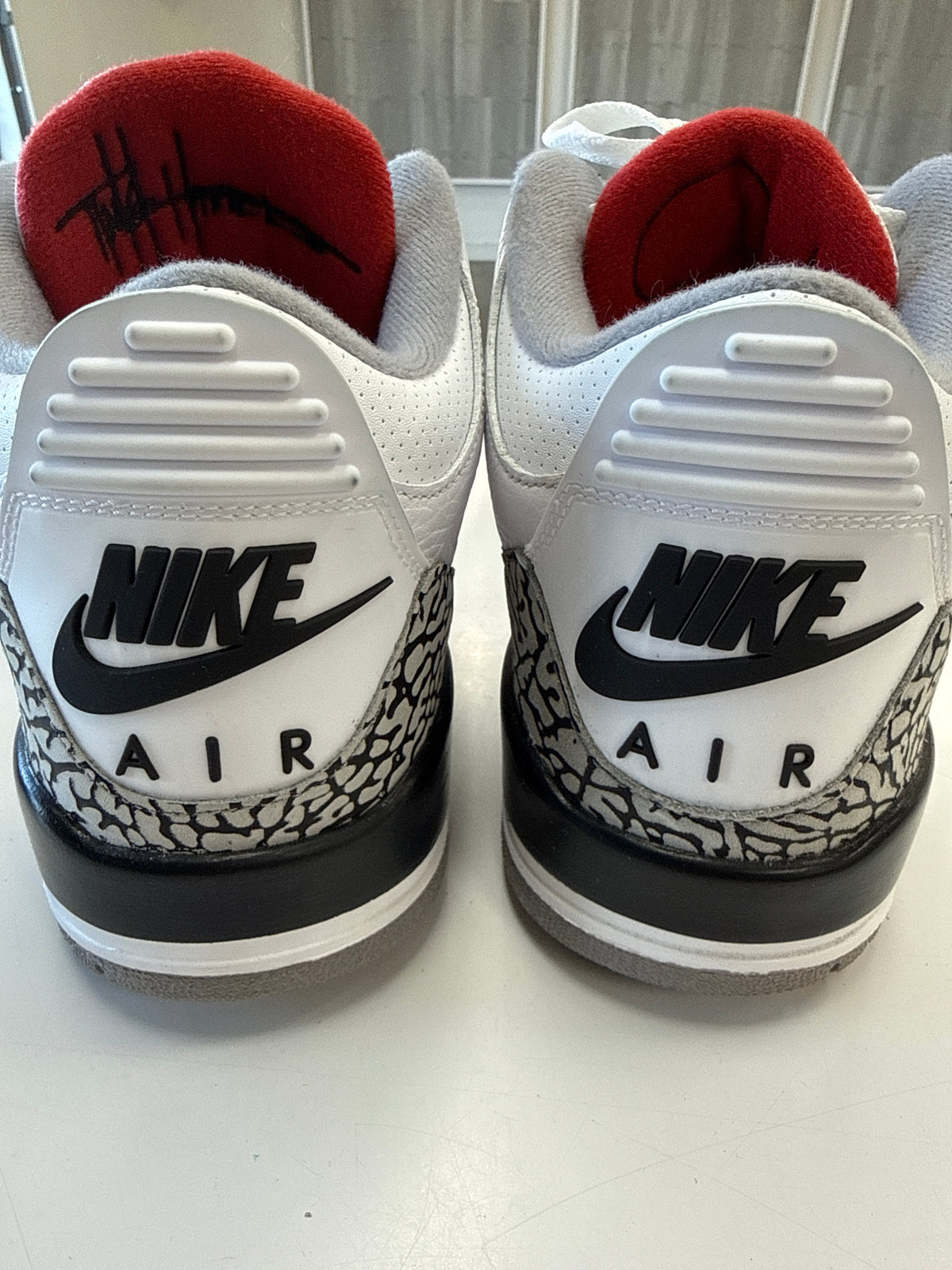 AIR JORDAN 3 JTH SUPER BOWL - SIZE 10 (WORN)