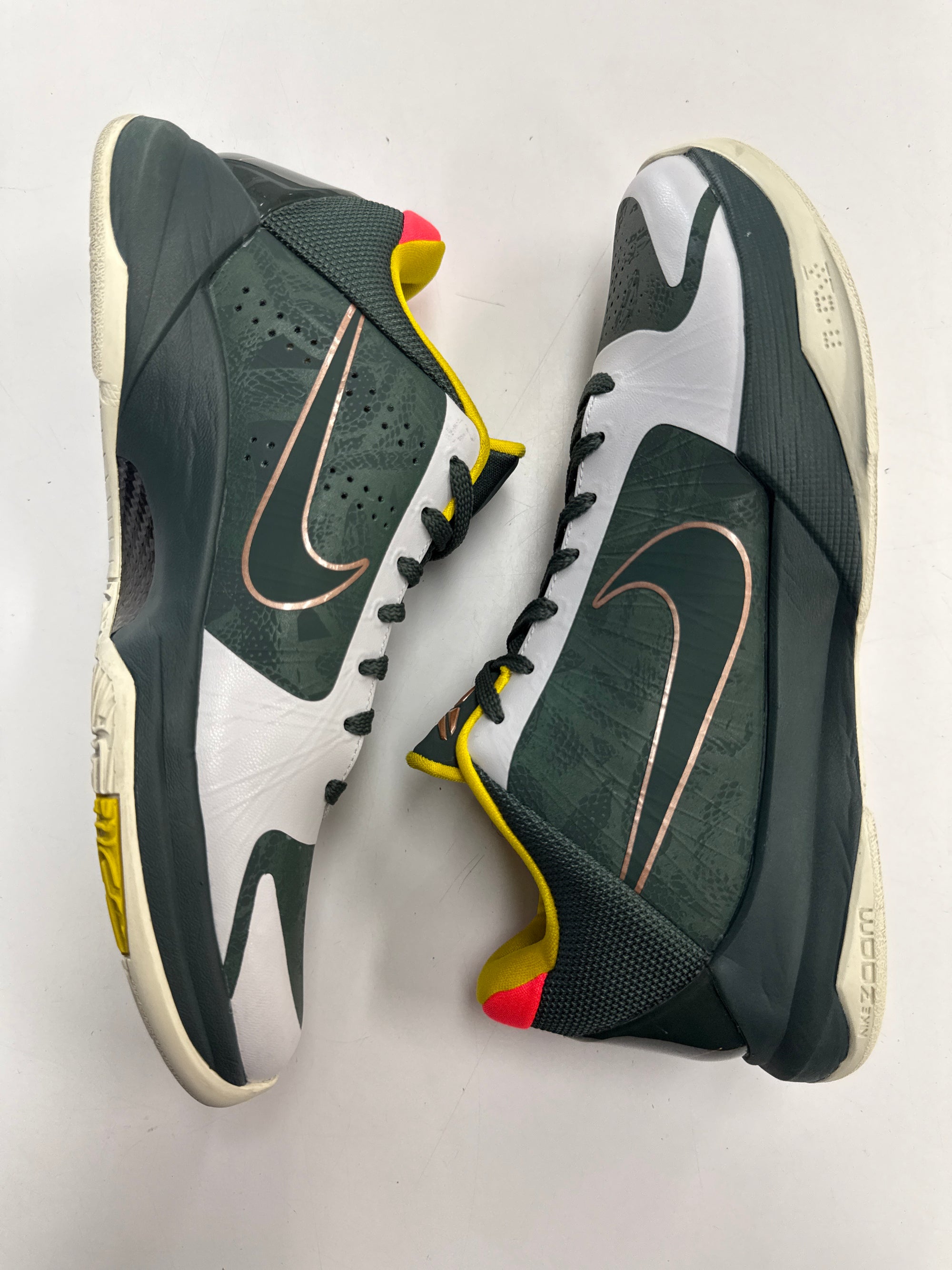 KOBE 5 PROTRO EYBL GIRLS 2020 - SIZE 9 (WORN)