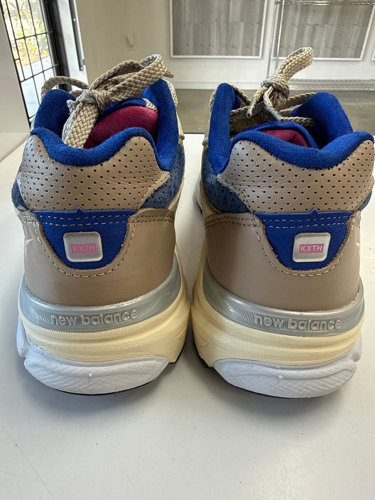 NEW BALANCE 990 KITH DAYTONA (WITH SOCKS) - SIZE 8.5 (WORN)