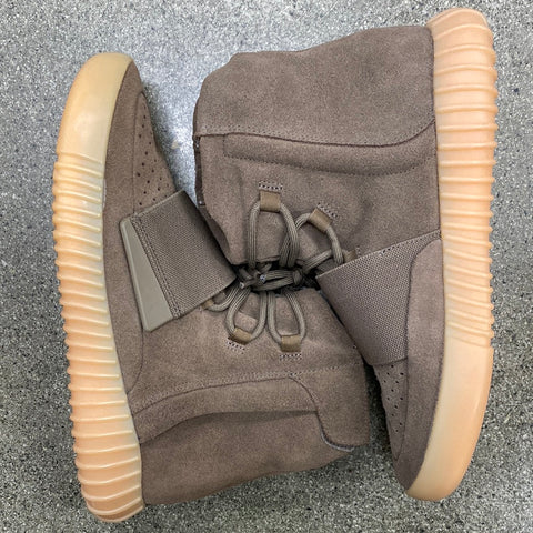 YEEZY BOOST 750 CHOCOLATE SIZE 8.5 (WORN ONCE)