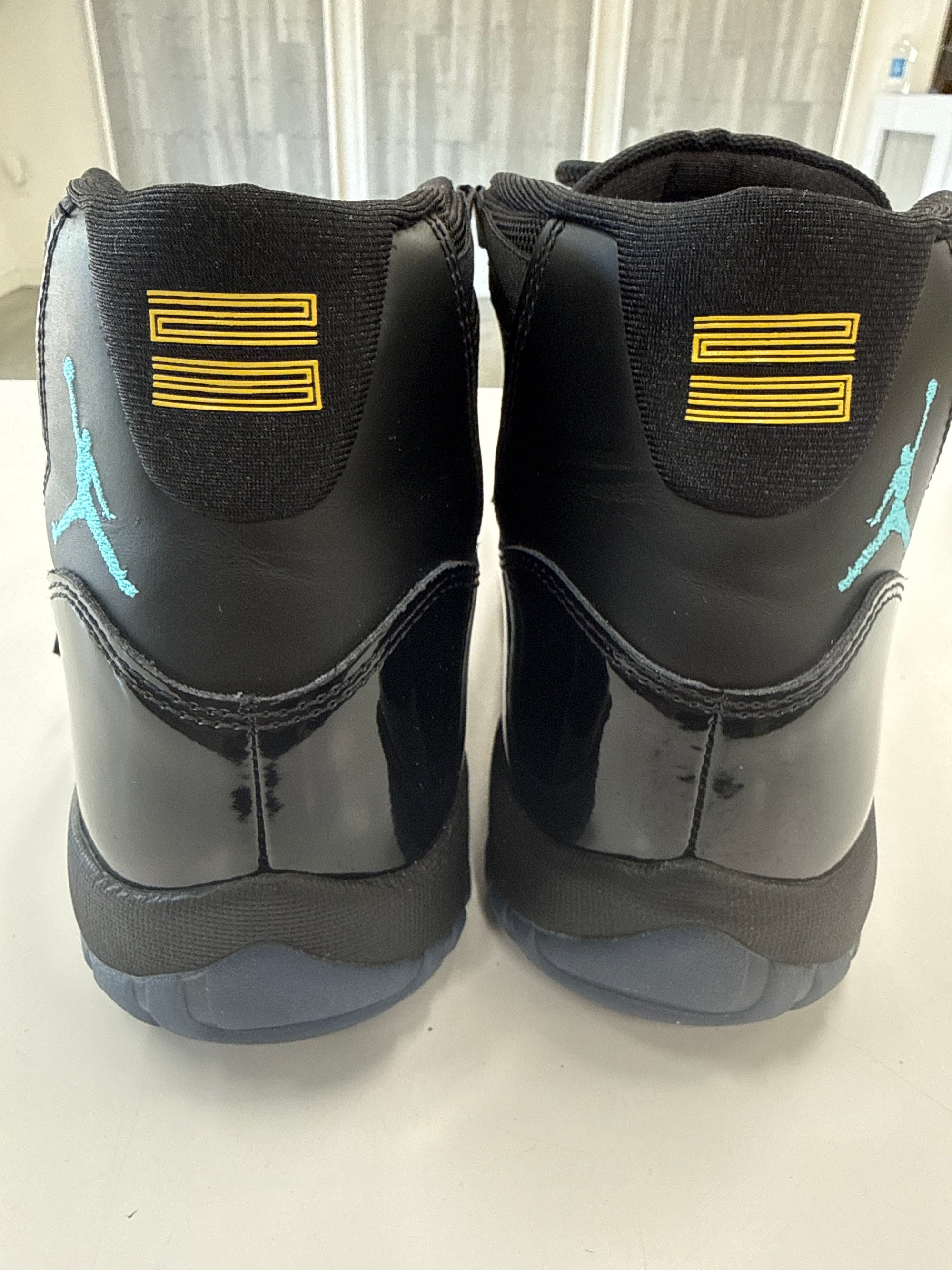 AIR JORDAN 11 GAMMA 2025 - SIZE 11 (WORN)