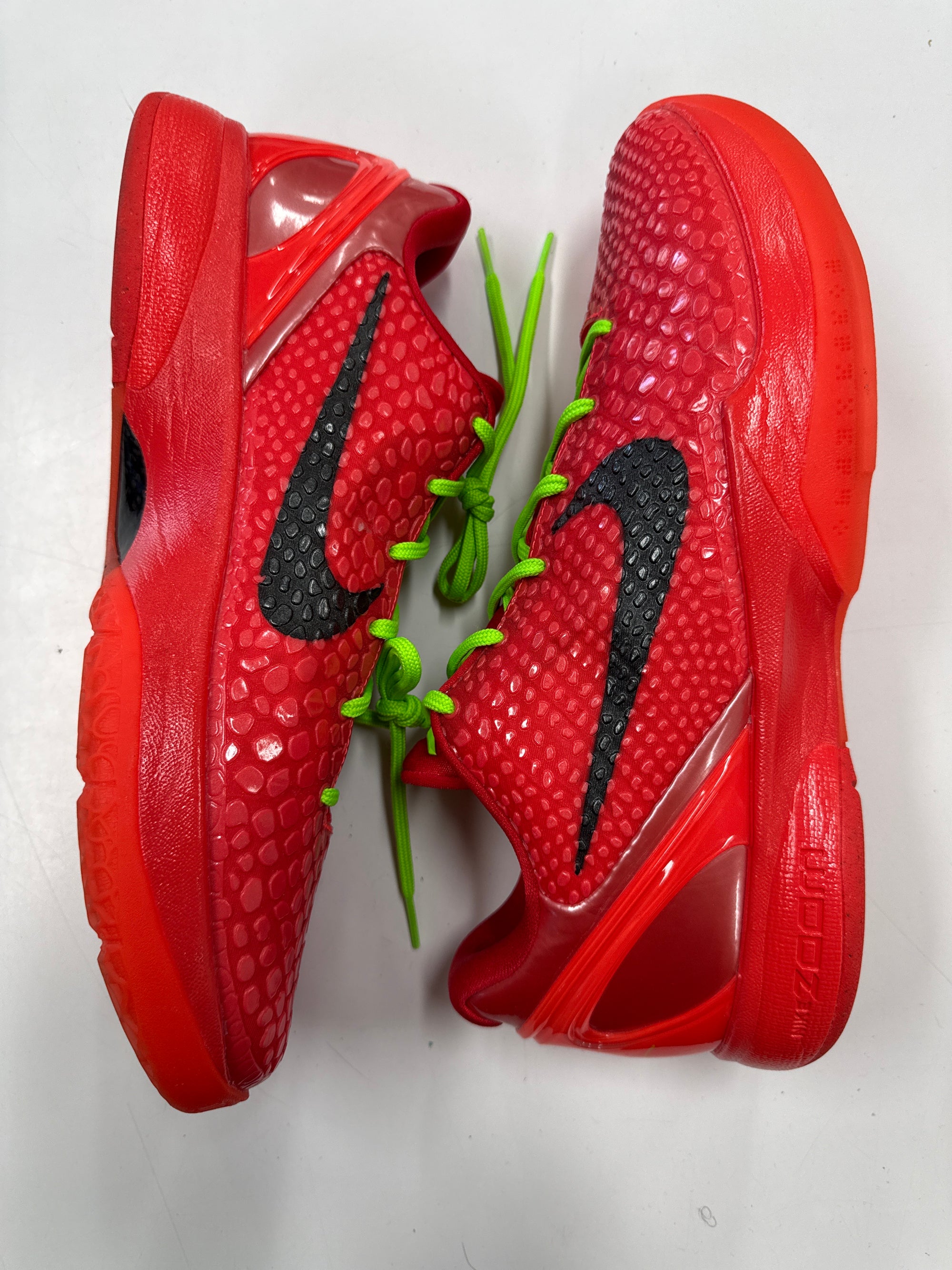 KOBE 6 PROTRO REVERSE GRINCH - SIZE 14 (WORN)