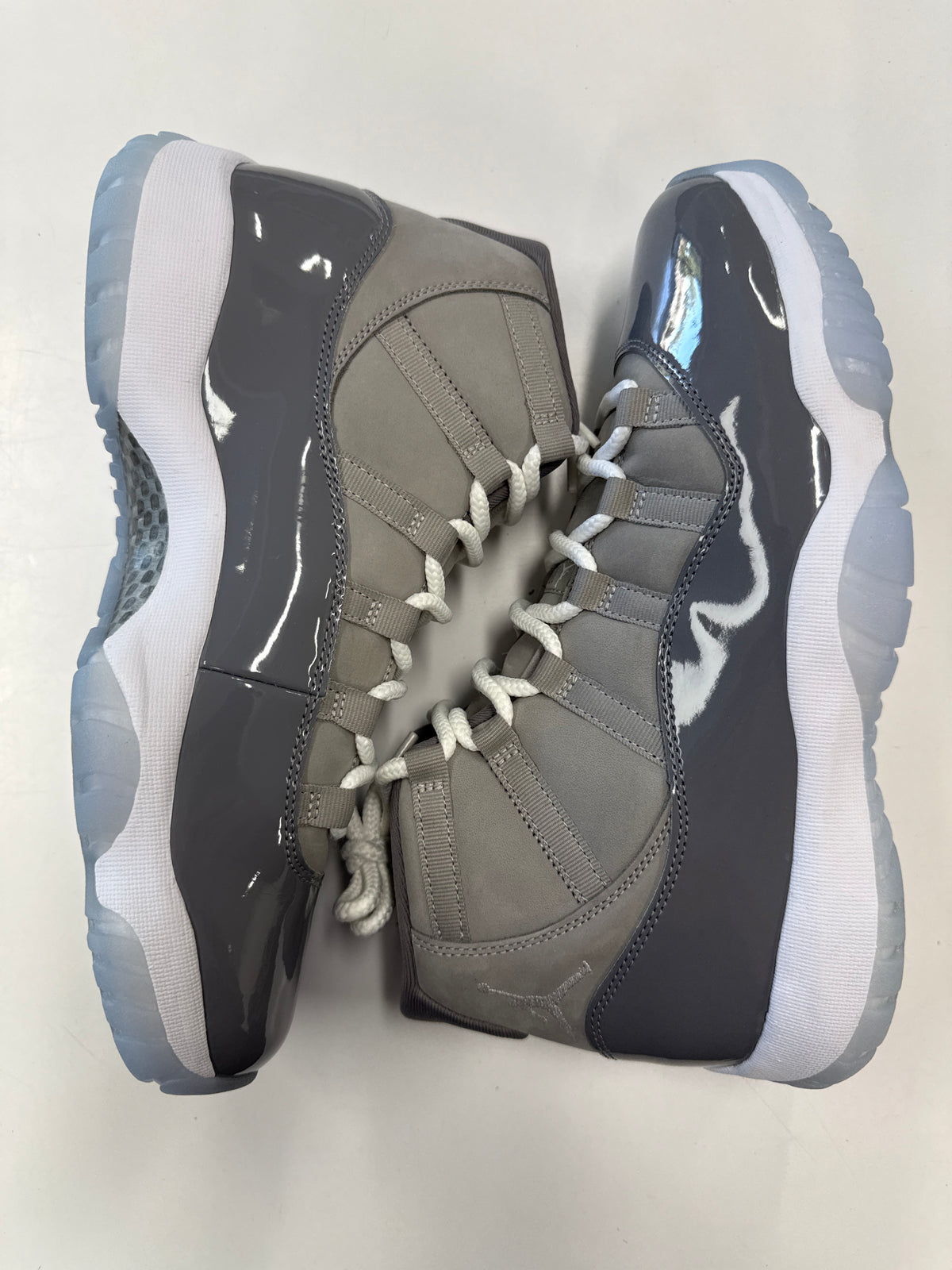 AIR JORDAN 11 COOL GREY 2021 - SIZE 11 (WORN)