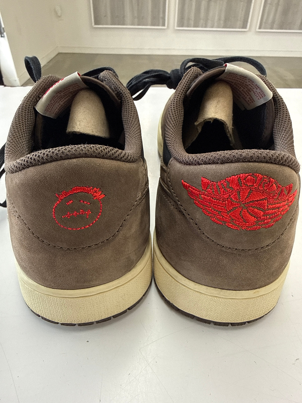 AIR JORDAN 1 LOW TRAVIS SCOTT MOCHA - SIZE 12 (WORN)