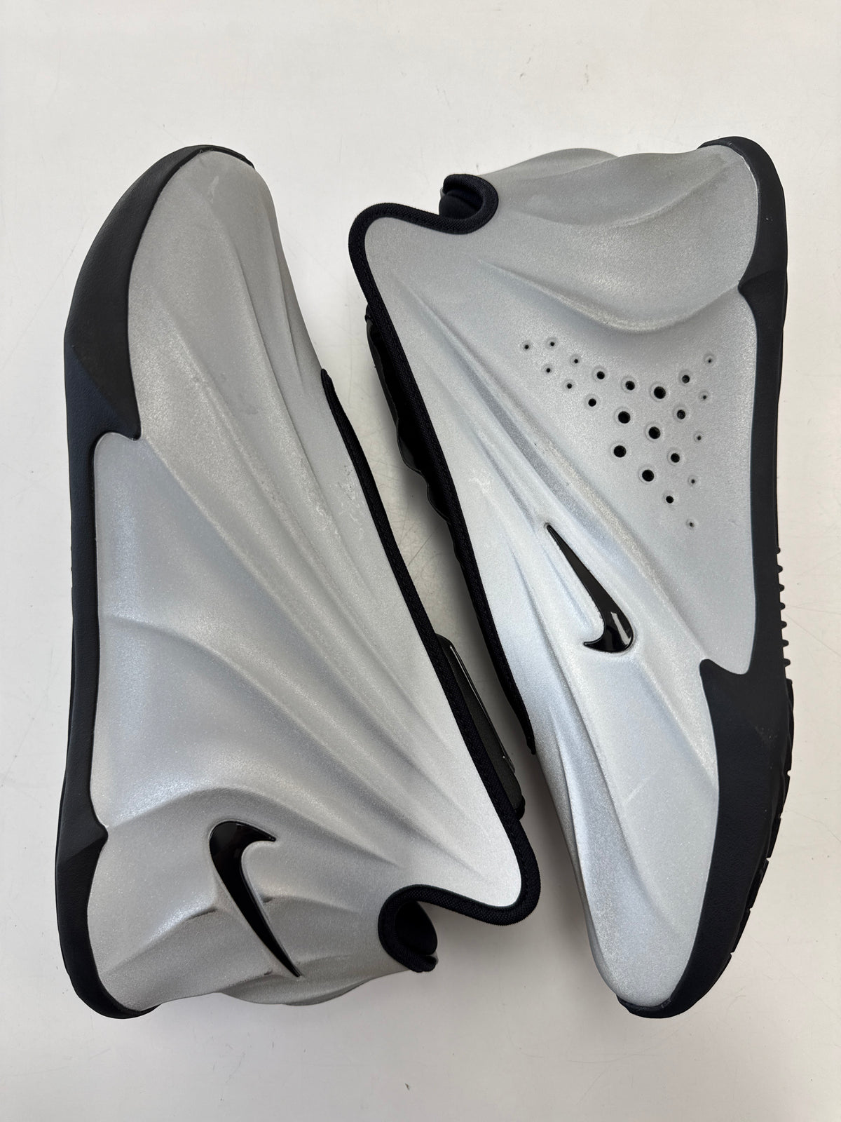 GT FUTURE METALLIC SILVER - SIZE 13 (WORN) - SUPER CLEAN