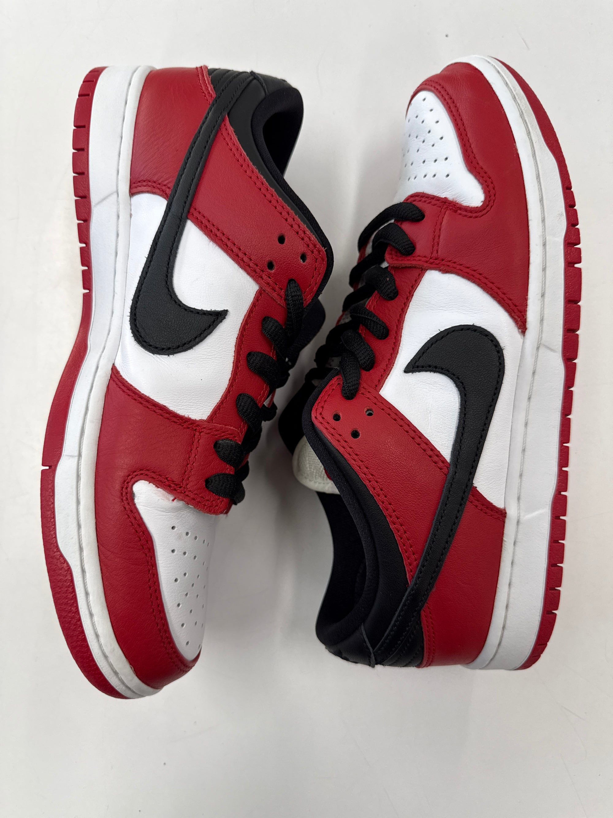 SB DUNK LOW J PACK CHICAGO - SIZE 9.5 (WORN)