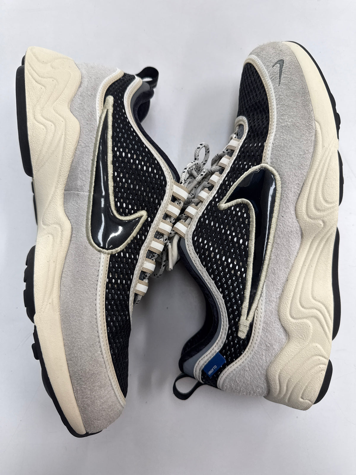 AIR ZOOM SPIRIDON UNDEFEATED PHANTOM - SIZE 10.5 (WORN)