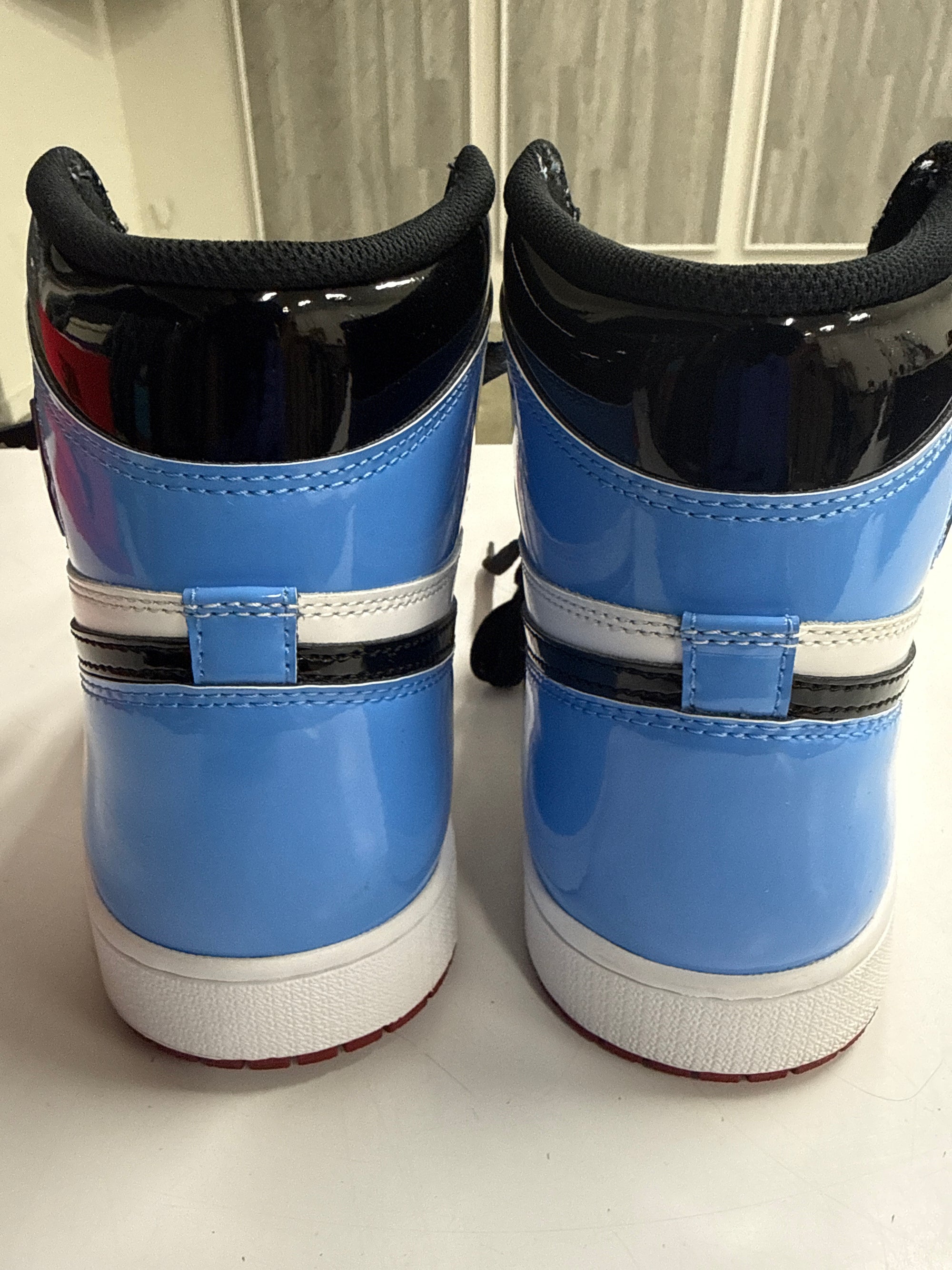 AIR JORDAN 1 HIGH UNC FEARLESS UNC CHICAGO - SIZE 12 (WORN)