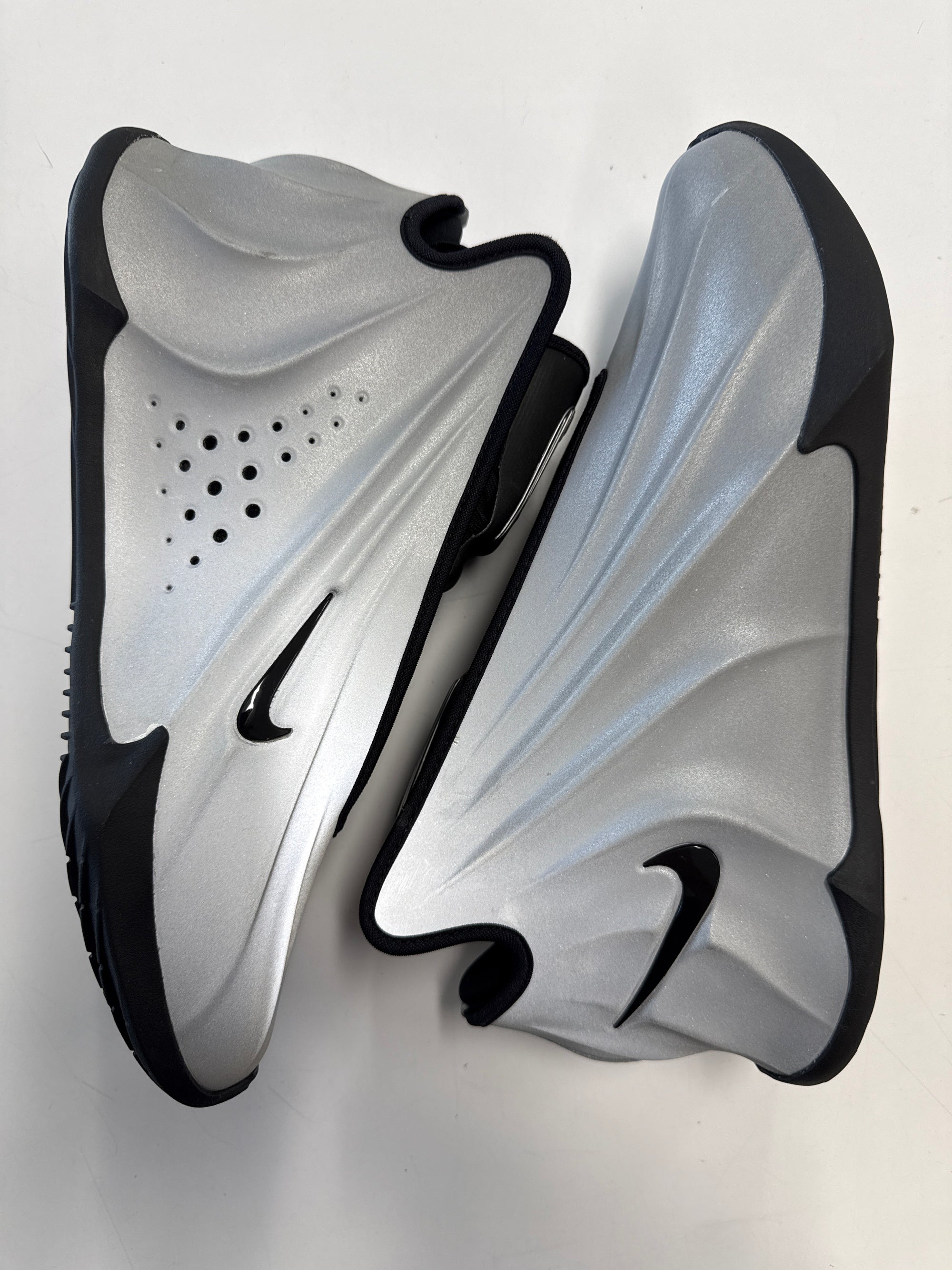 GT FUTURE METALLIC SILVER - SIZE 11.5 (WORN)