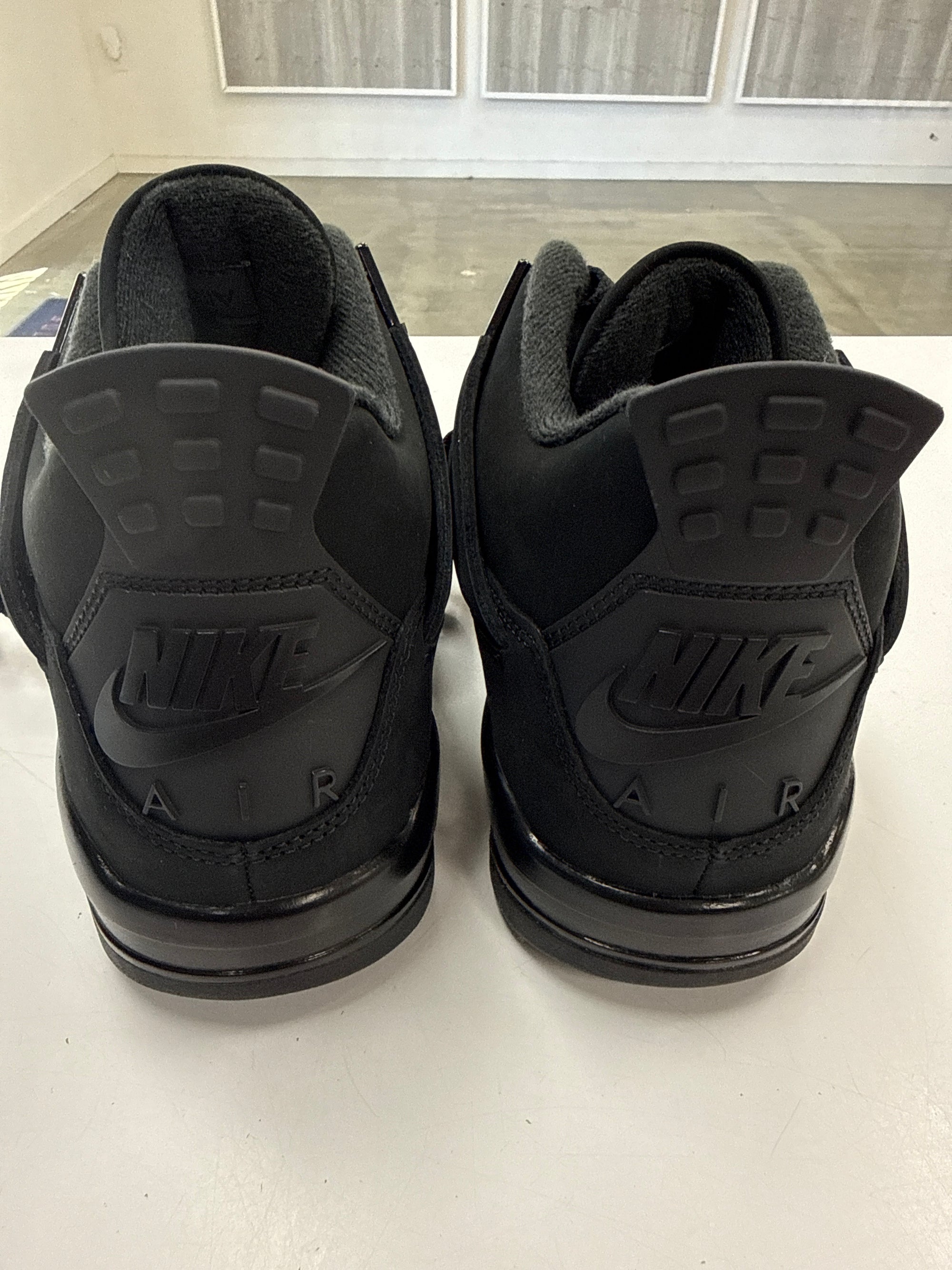 AIR JORDAN 4 BLACK CAT 2025 - SIZE 10.5 (WORN ONCE)