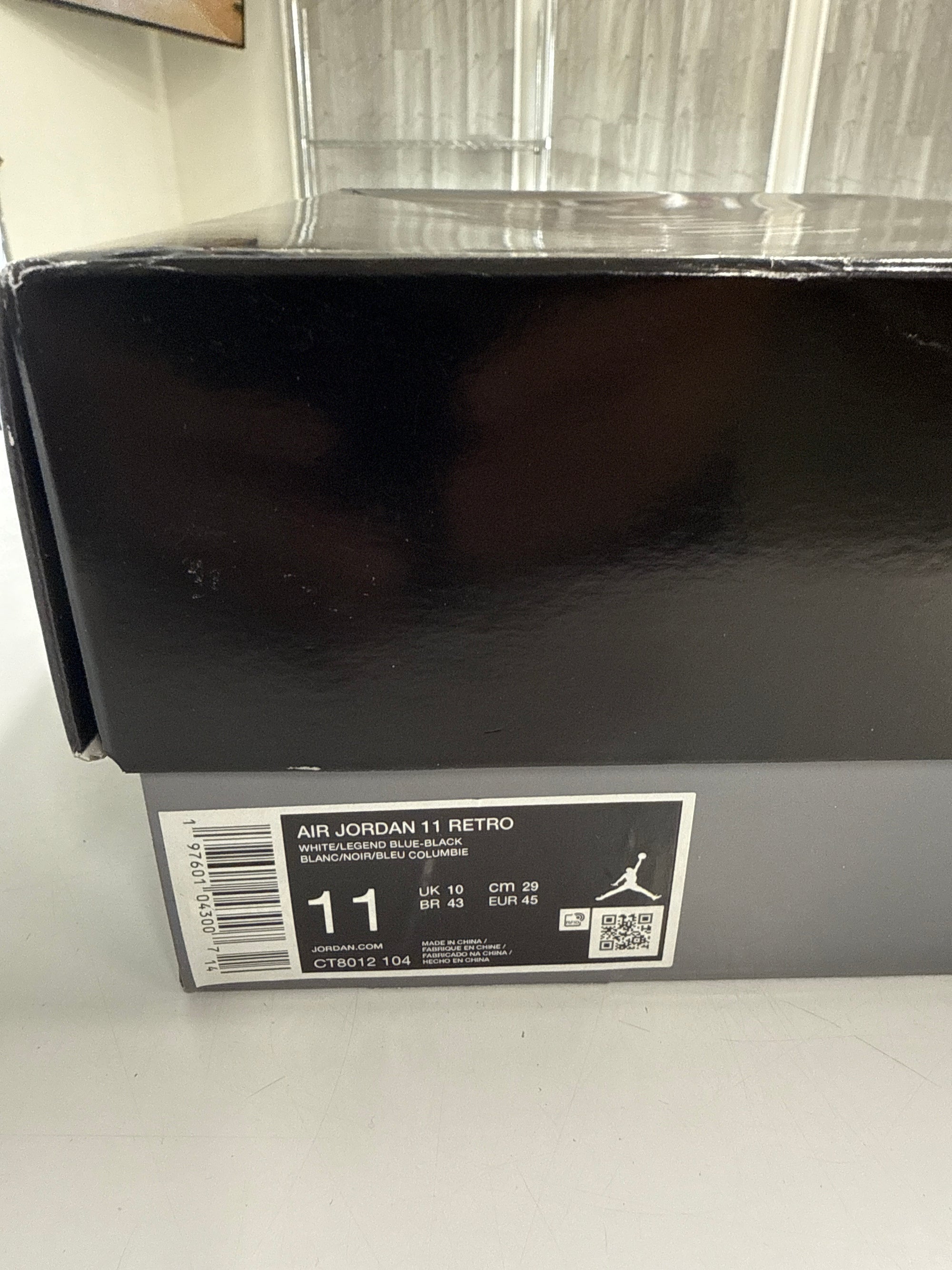 AIR JORDAN 11 LEGEND BLUE 2024 - SIZE 11 (WORN)