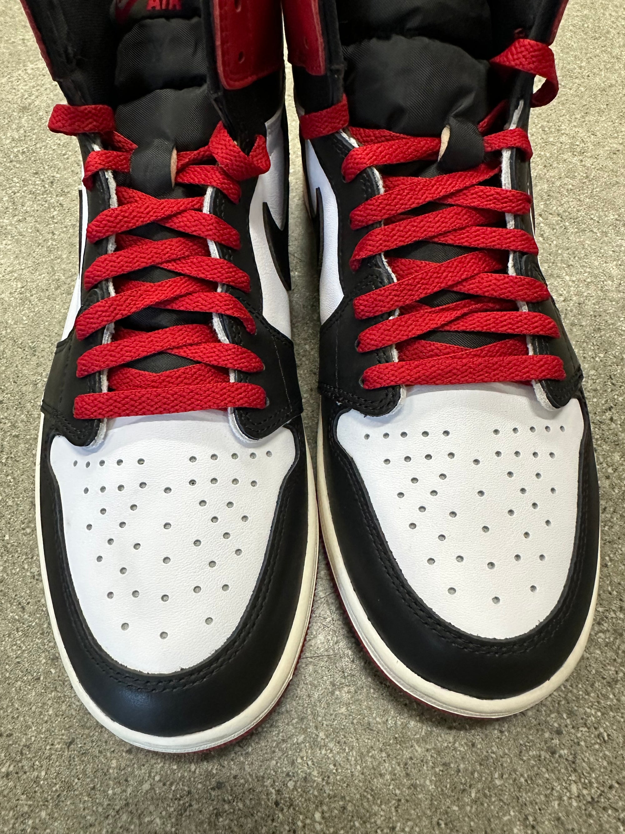 AIR JORDAN 1 HIGH BLACK TOE REIMAGINED - SIZE 10.5 (WORN)