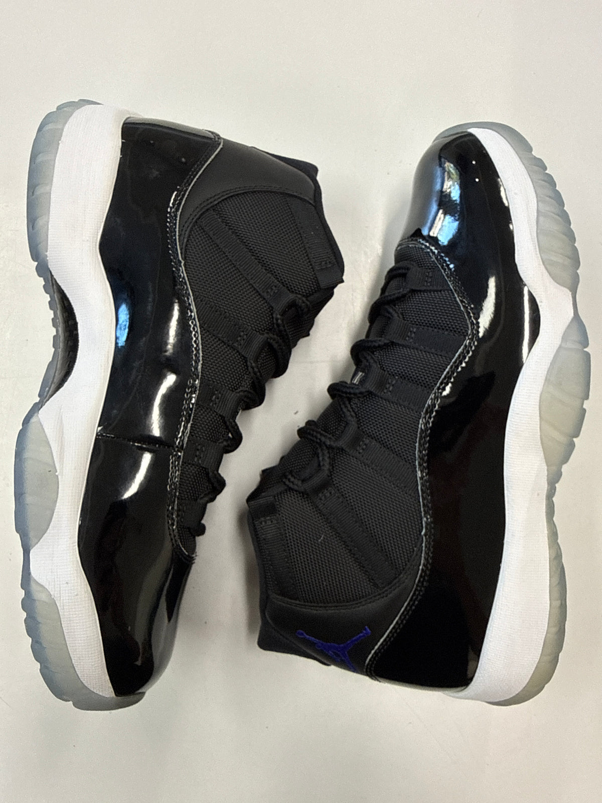 AIR JORDAN 11 SPACE JAM 2016 - SIZE 10.5 (WORN)