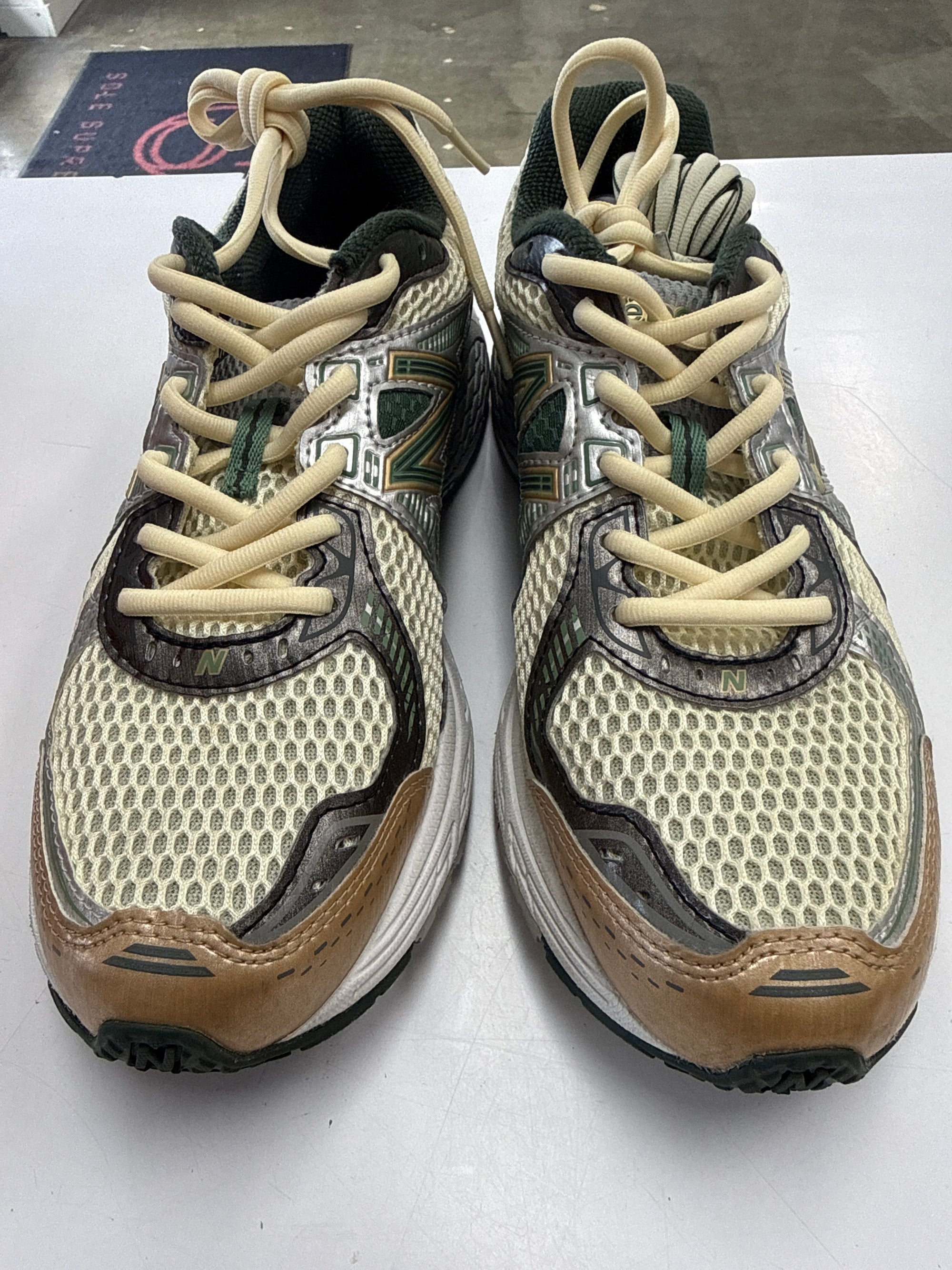 NEW BALANCE AIME LEON DORE 860 V2 GREEN - SIZE 8.5 (WORN)