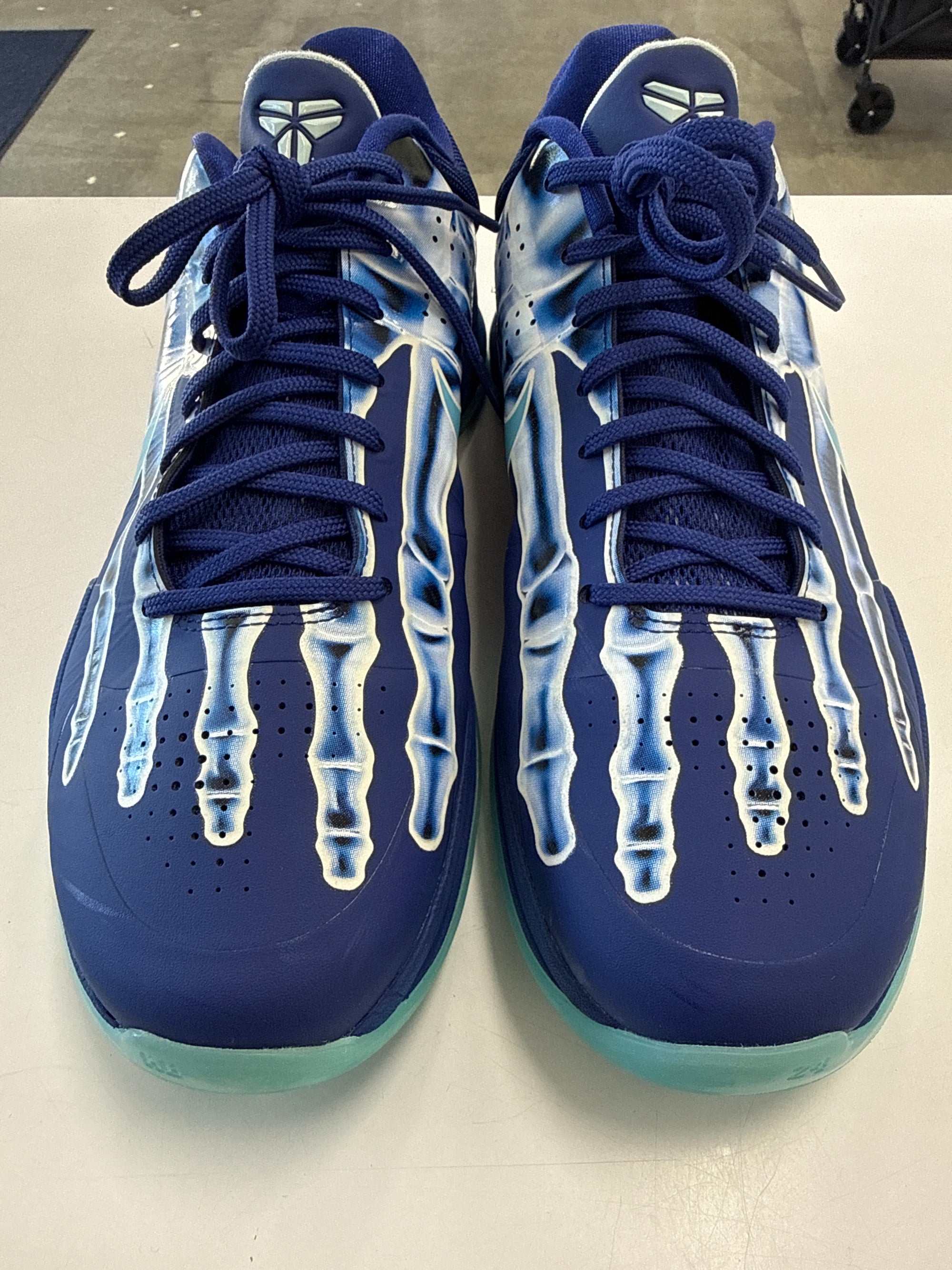 KOBE 5 PROTRO X RAY - SIZE 10.5 (WORN)