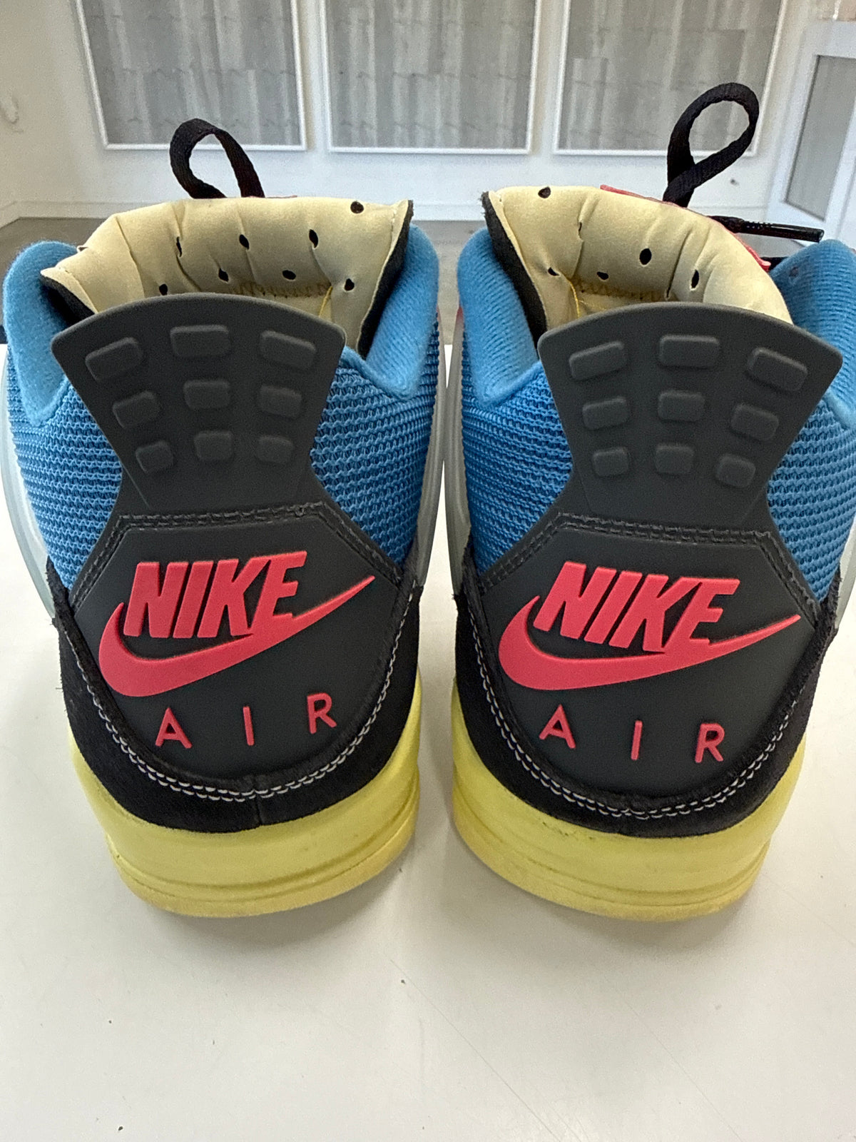 AIR JORDAN 4 UNION OFF NOIR - SIZE 10.5 (WORN)