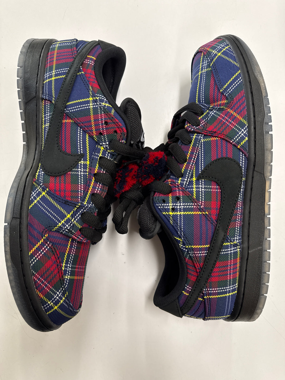 SB DUNK LOW NARDWUAR - SIZE 10 (WORN)