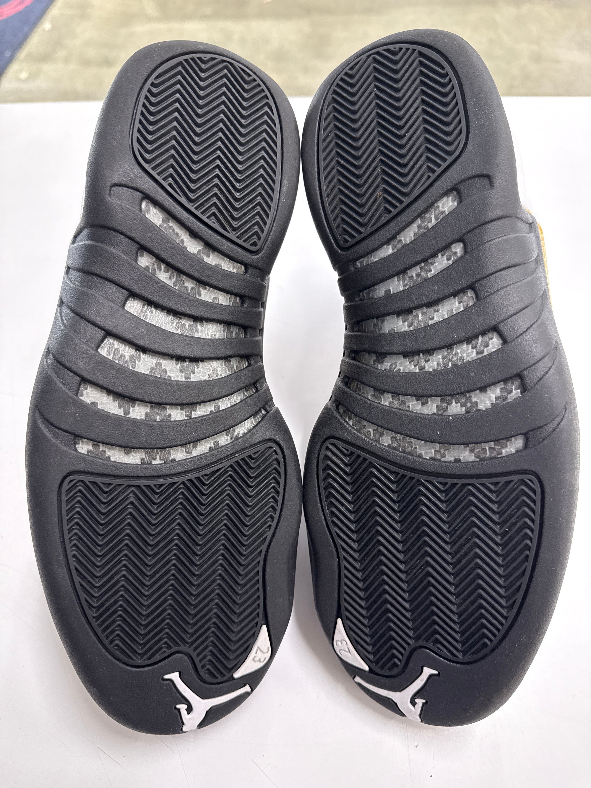 AIR JORDAN 12 ROYALTY TAXI - SIZE 11 (WORN)