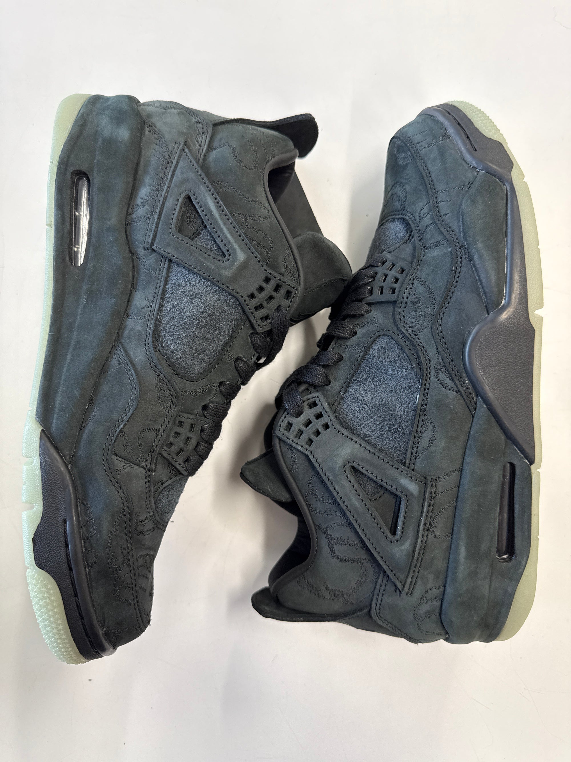 AIR JORDAN 4 KAWS BLACK - SIZE 10.5 (WORN) - SUPER CLEAN