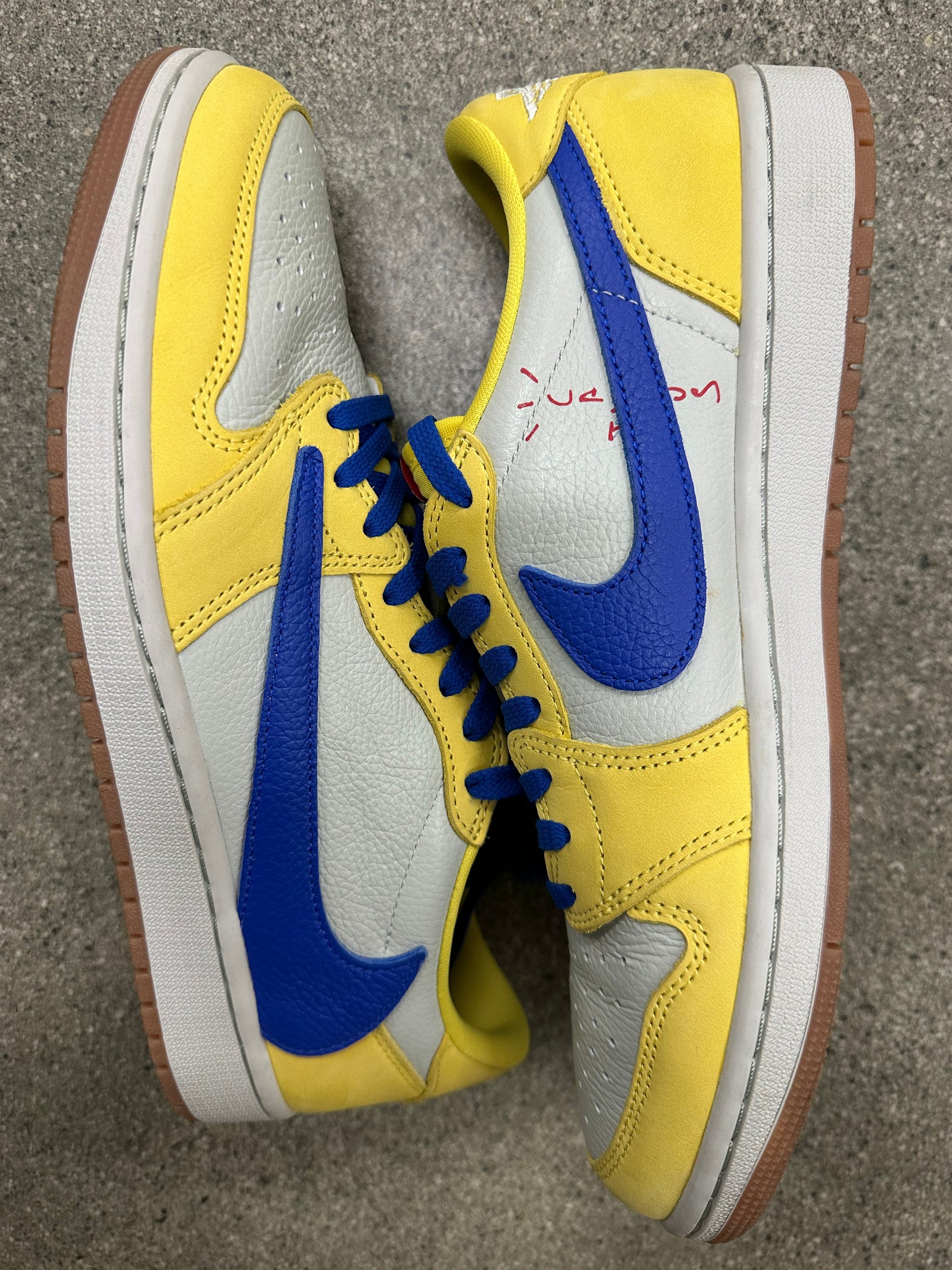 WMNS AIR JORDAN 1 LOW TRAVIS SCOTT CANARY - SIZE W11 M9.5 (WORN) (SUPER CLEAN)