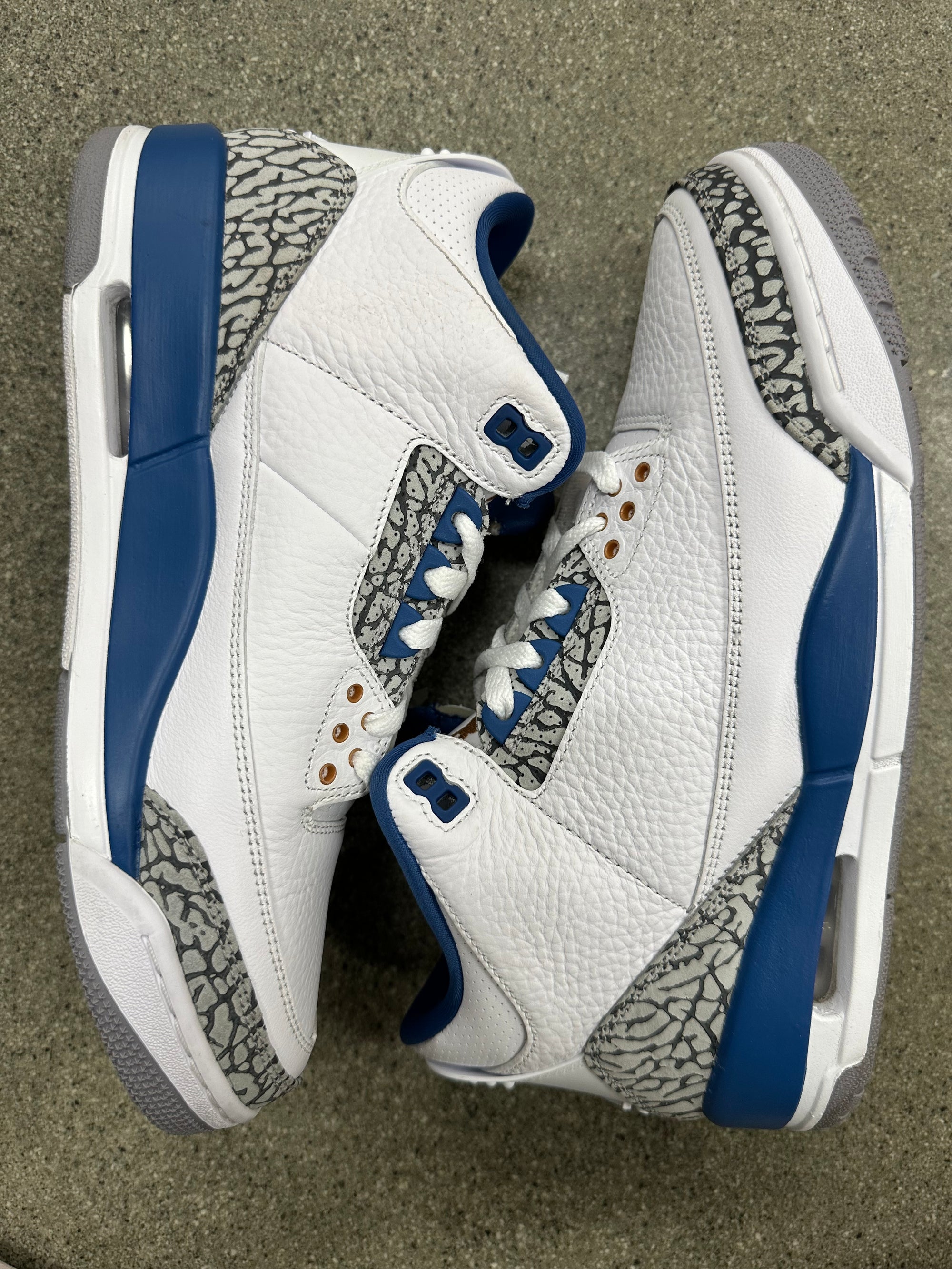 AIR JORDAN 3 WIZARDS - SIZE 9.5 (WORN)