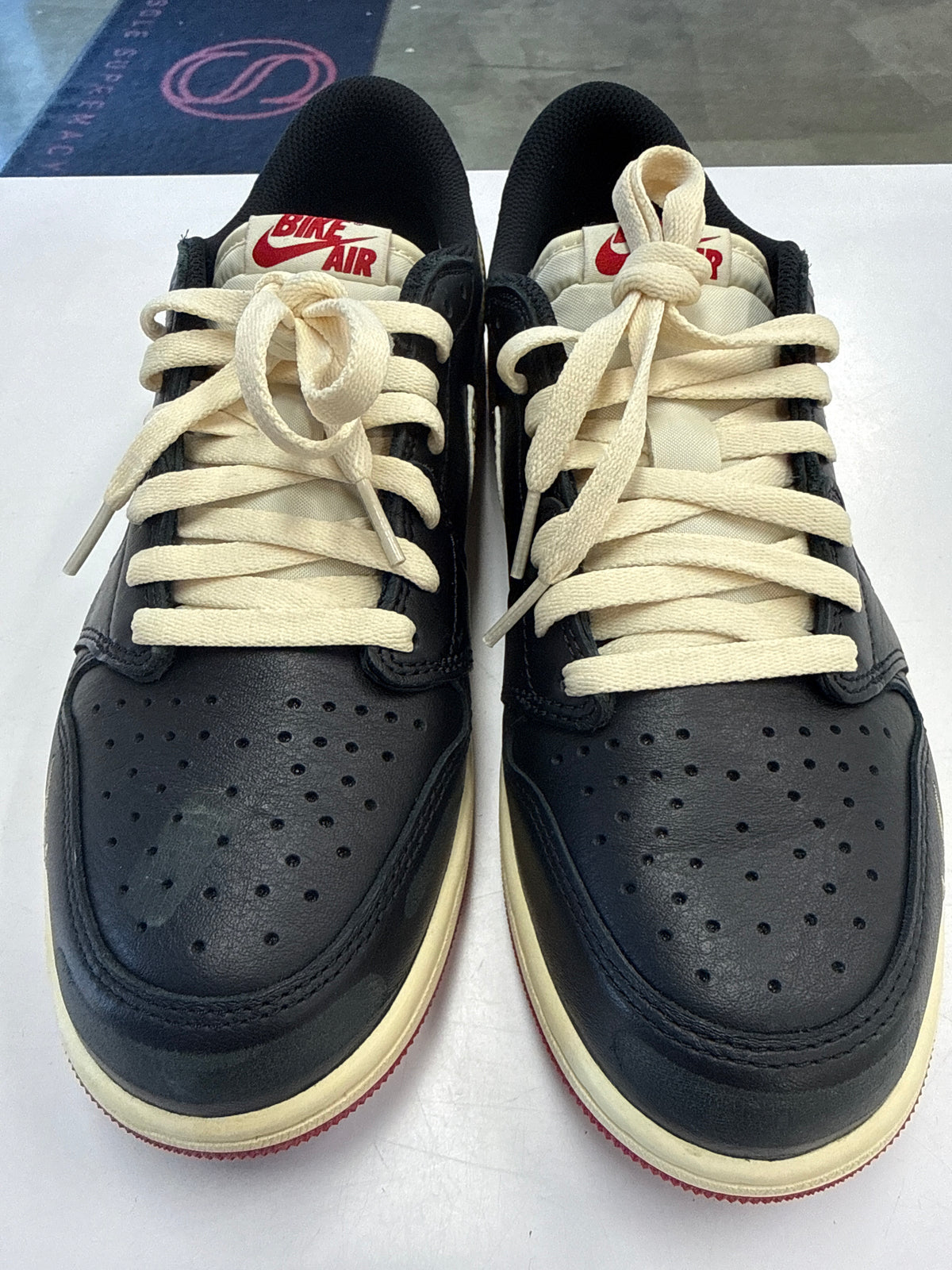 AIR JORDAN 1 LOW OG NIGEL SYLVESTER BETTER WITH TIME - SIZE 9 (WORN)