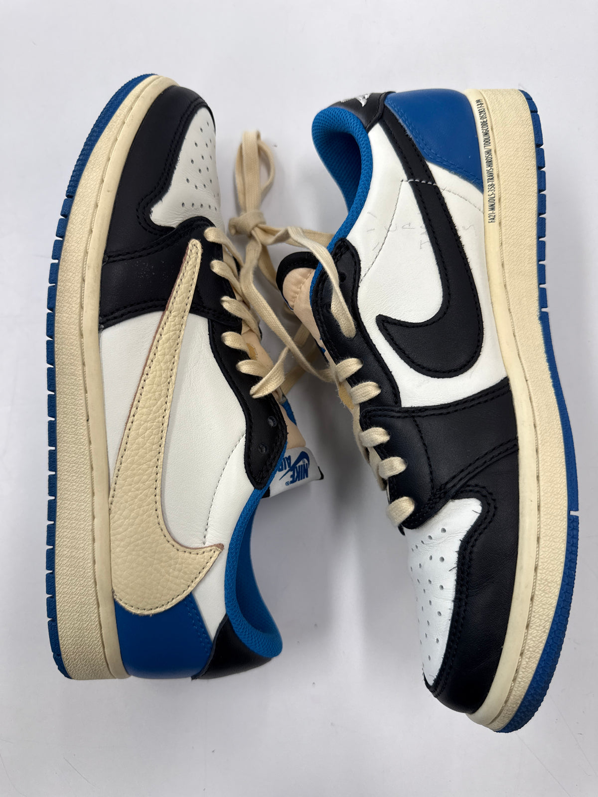 AIR JORDAN 1 LOW TRAVIS SCOTT FRAGMENT - SIZE 8 (WORN)