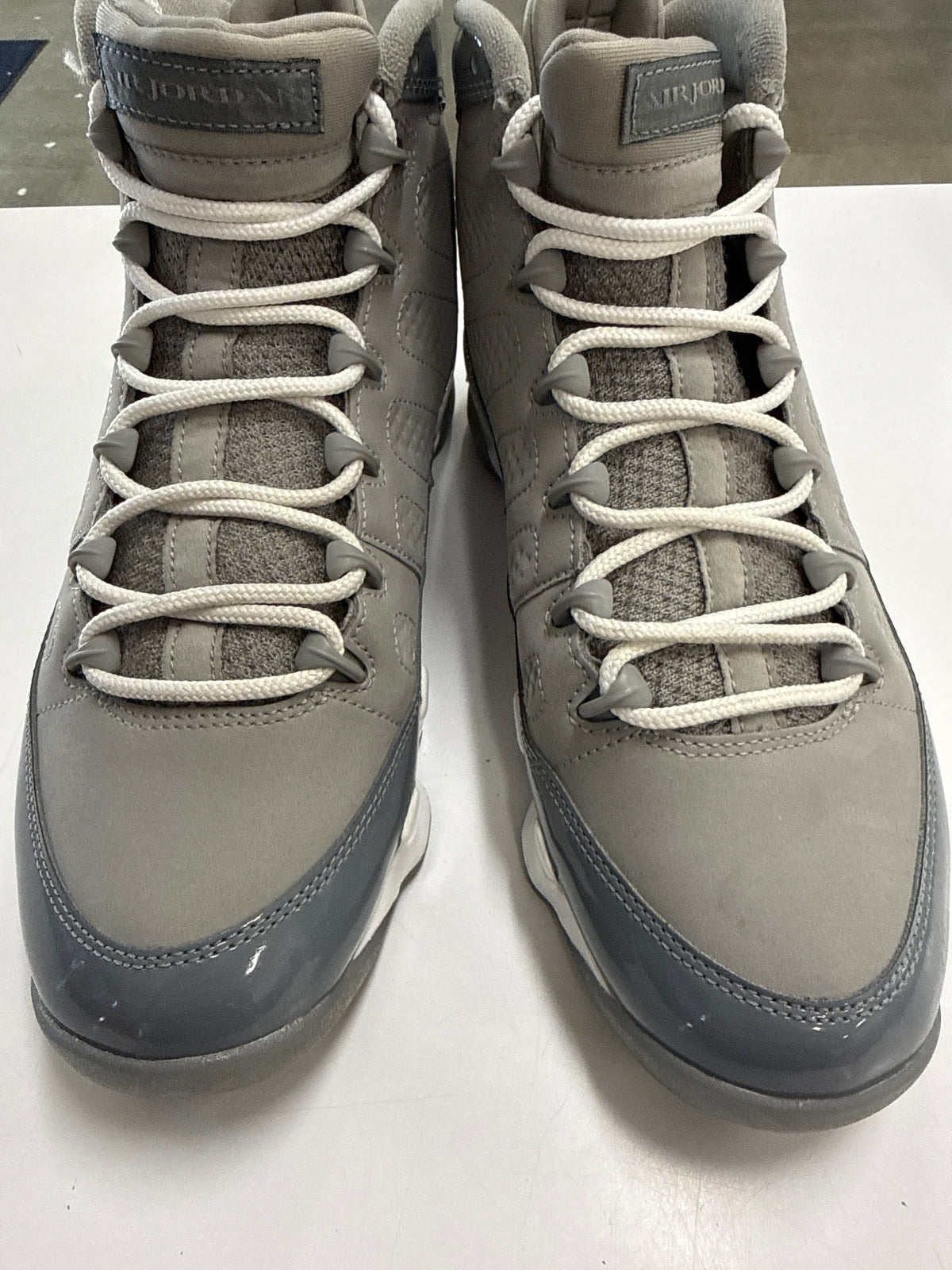 AIR JORDAN 9 COOL GREY 2025 - SIZE 8.5 (WORN)