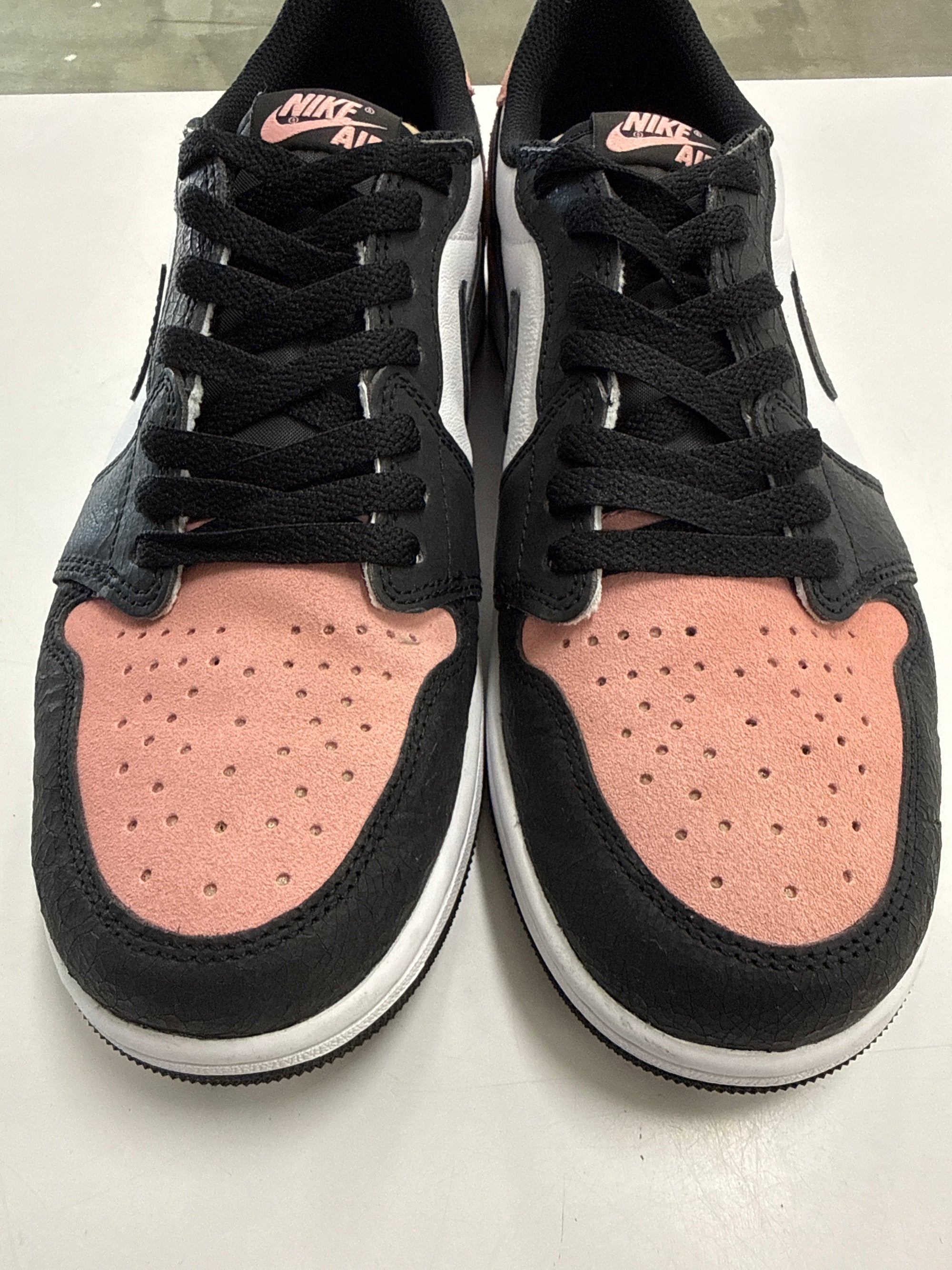 AIR JORDAN 1 LOW BLEACHED CORAL - SIZE 10 (WORN)