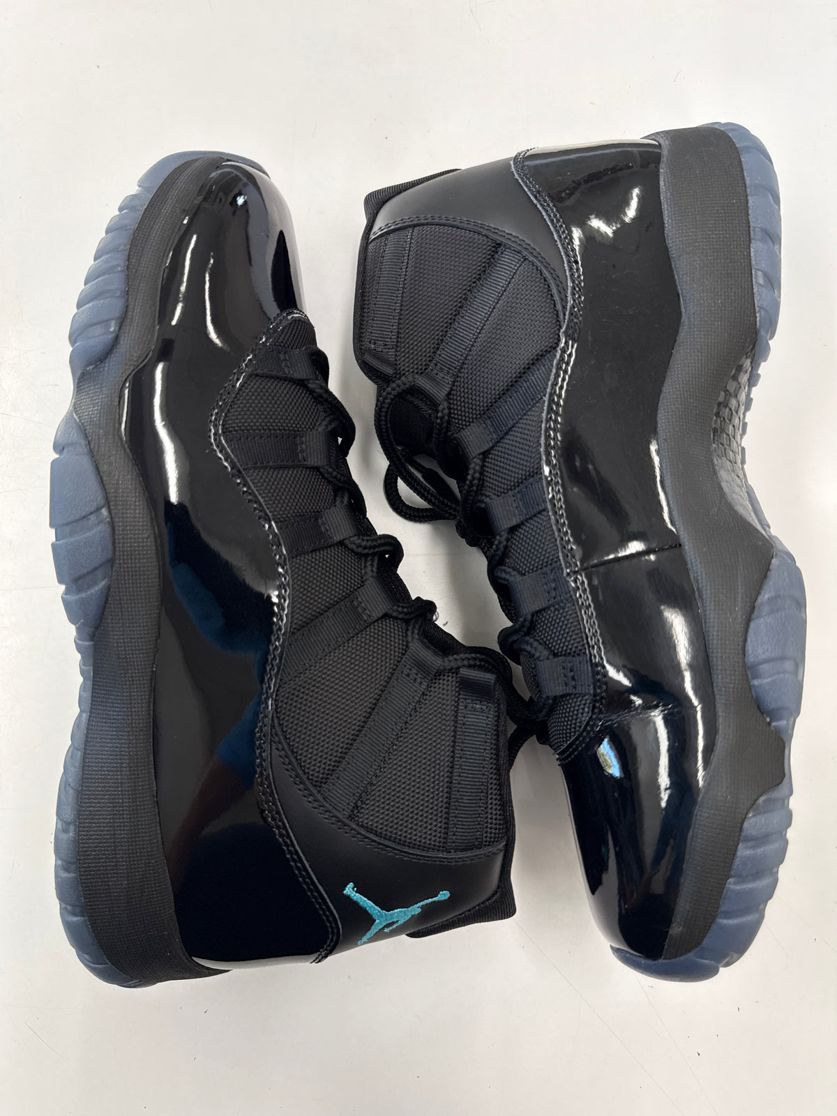 AIR JORDAN 11 GAMMA BLUE 2025 - SIZE 11.5 (WORN)