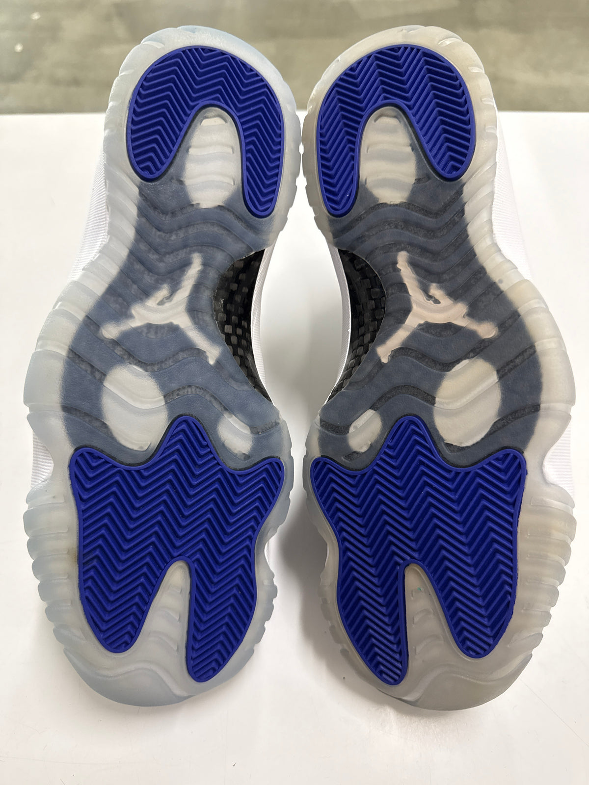 AIR JORDAN 11 SPACE JAM 2016 - SIZE 11 (WORN)