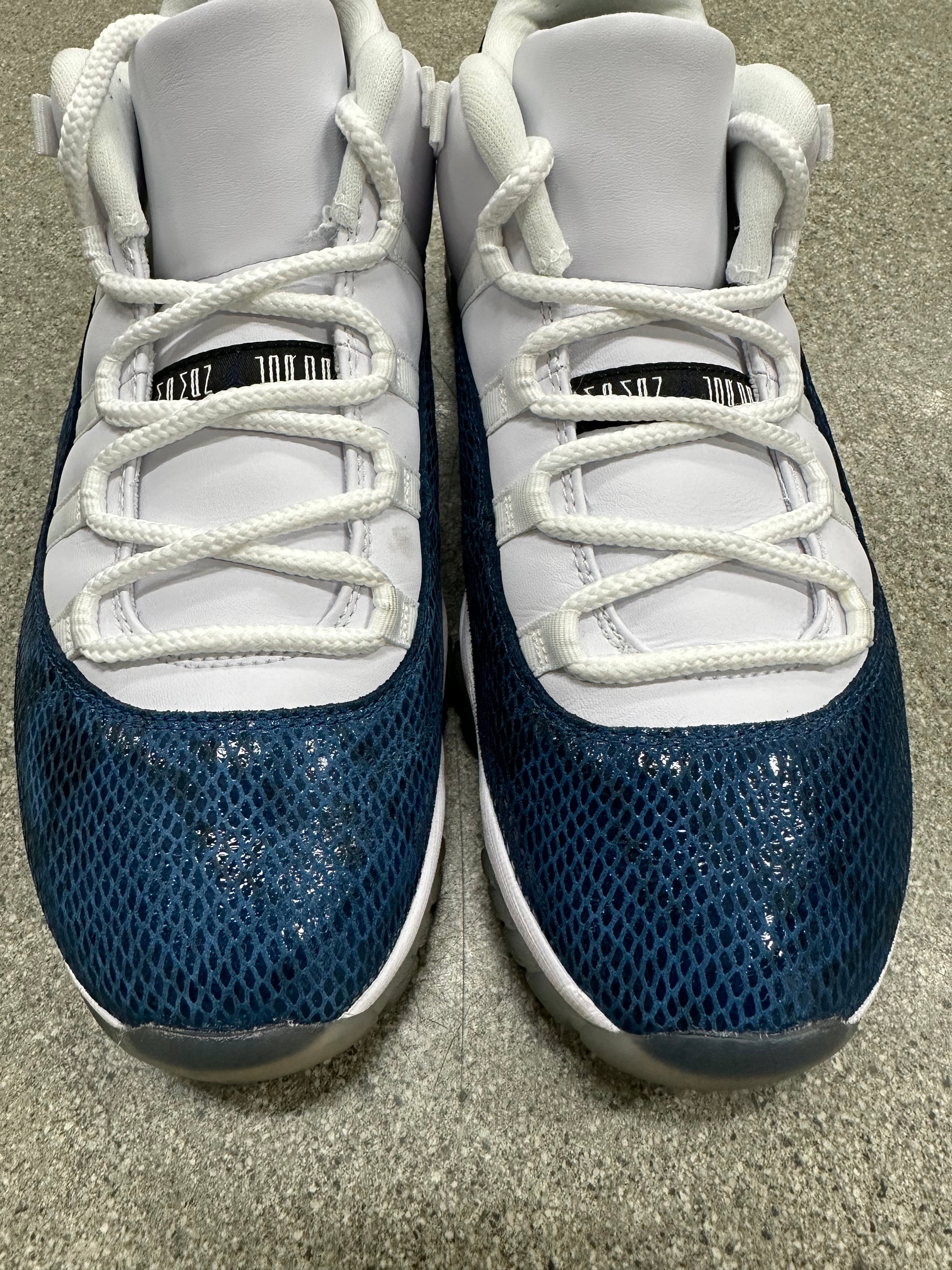 AIR JORDAN 11 LOW SNAKESKIN NAVY - SIZE 11 (WORN)