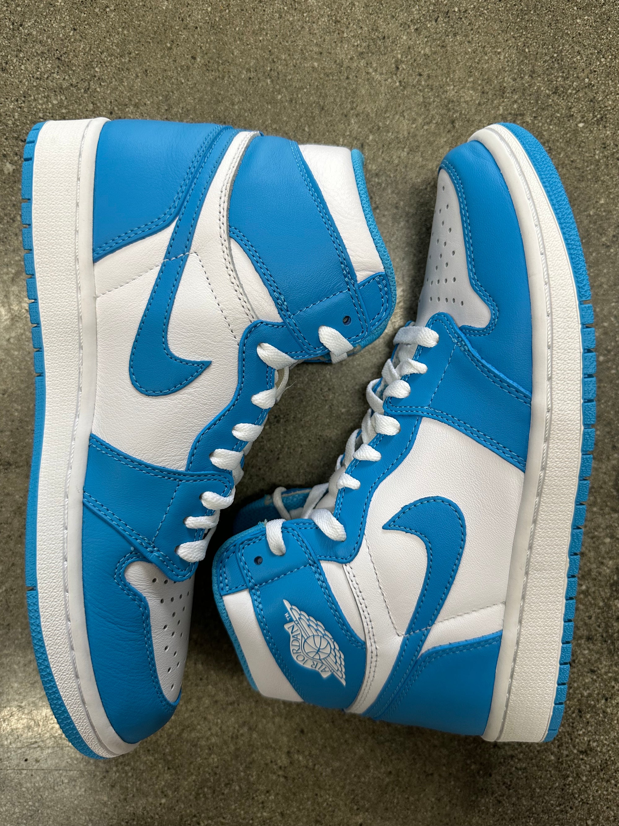 AIR JORDAN 1 HIGH UNC - SIZE 8.5 (WORN)