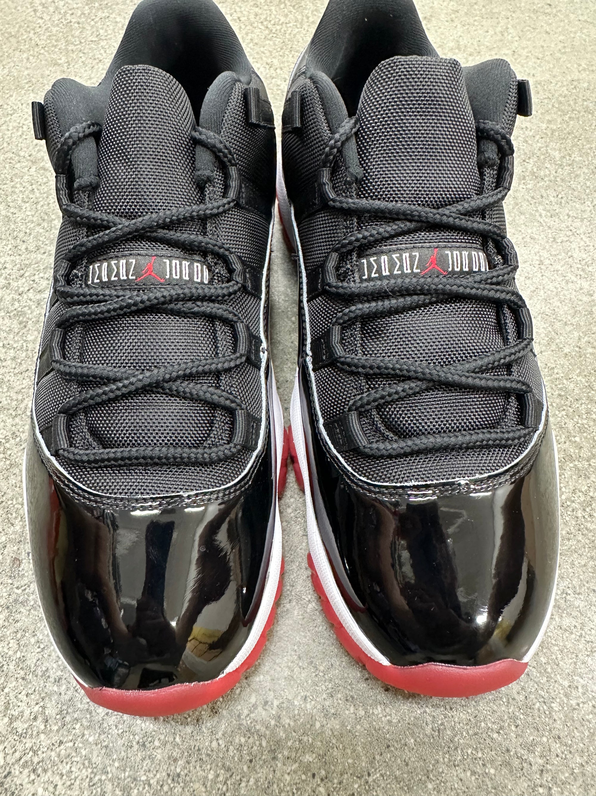 AIR JORDAN 11 LOW BRED 2025 - SIZE 11 (WORN) - SUPER CLEAN