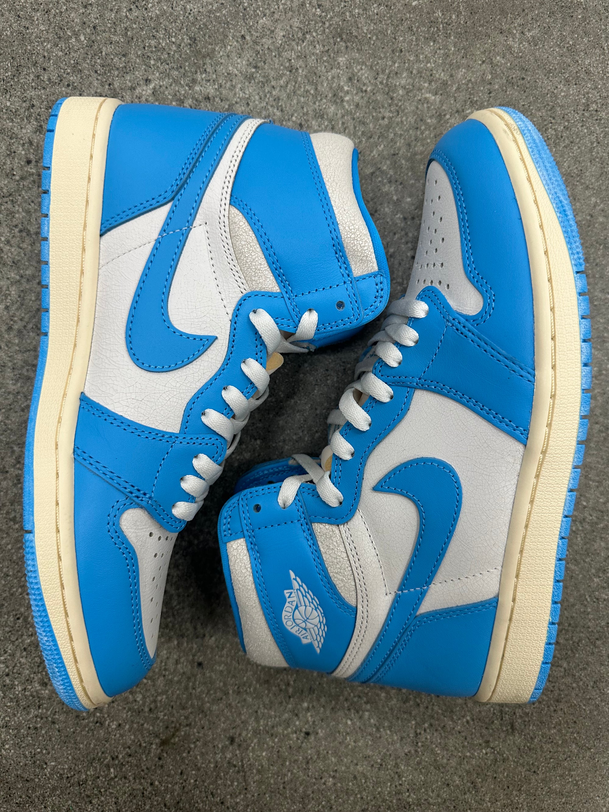 AIR JORDAN 1 UNC REIMAGINED - SIZE 8.5 (WORN)
