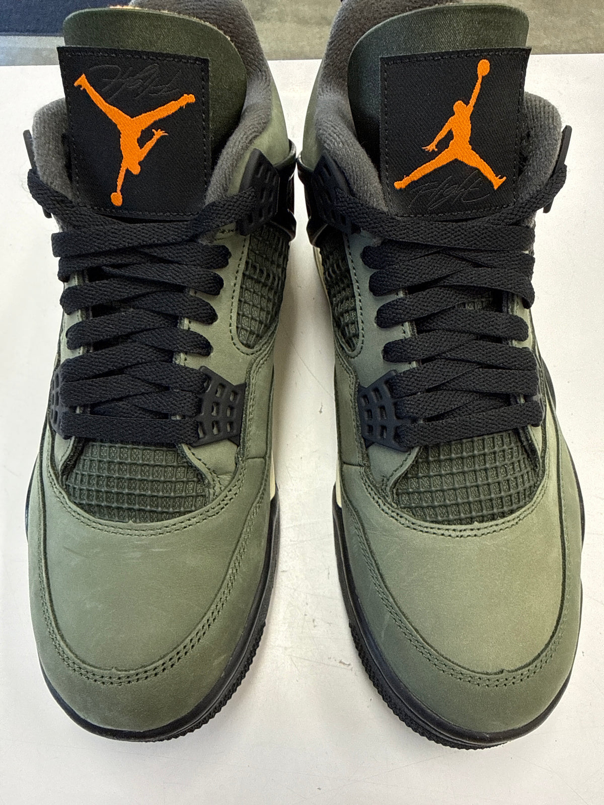 AIR JORDAN 4 UNDEFEATED 2025 - SIZE 9.5 (WORN)